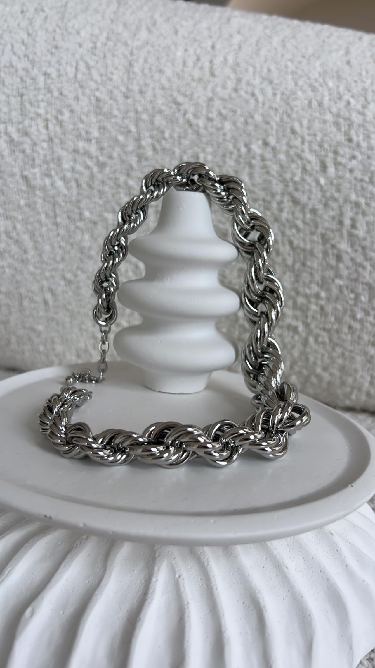 Silver Sarmal Zincir Görünümlü Kolye