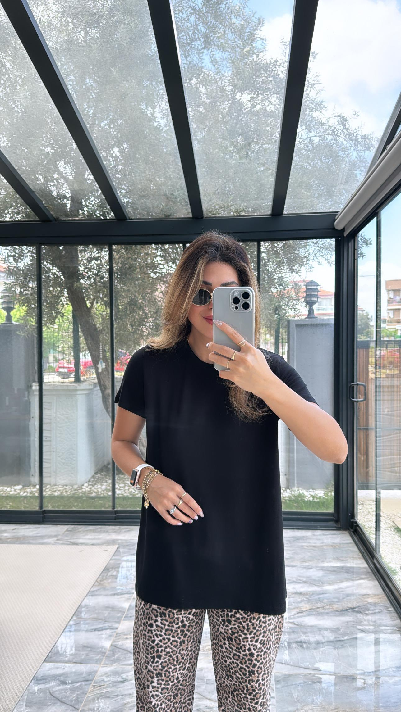 Siyah Bisiklet Yaka Basic Tshirt