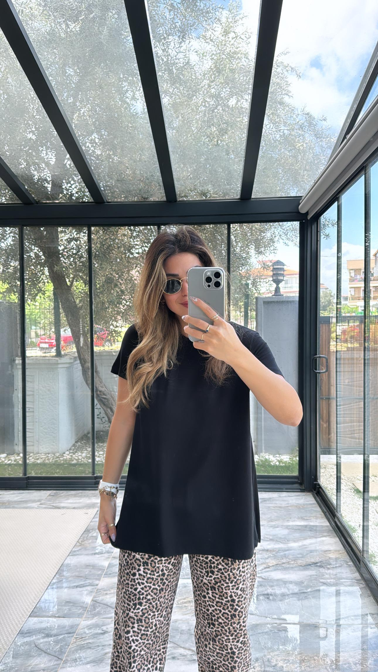 Siyah Bisiklet Yaka Basic Tshirt