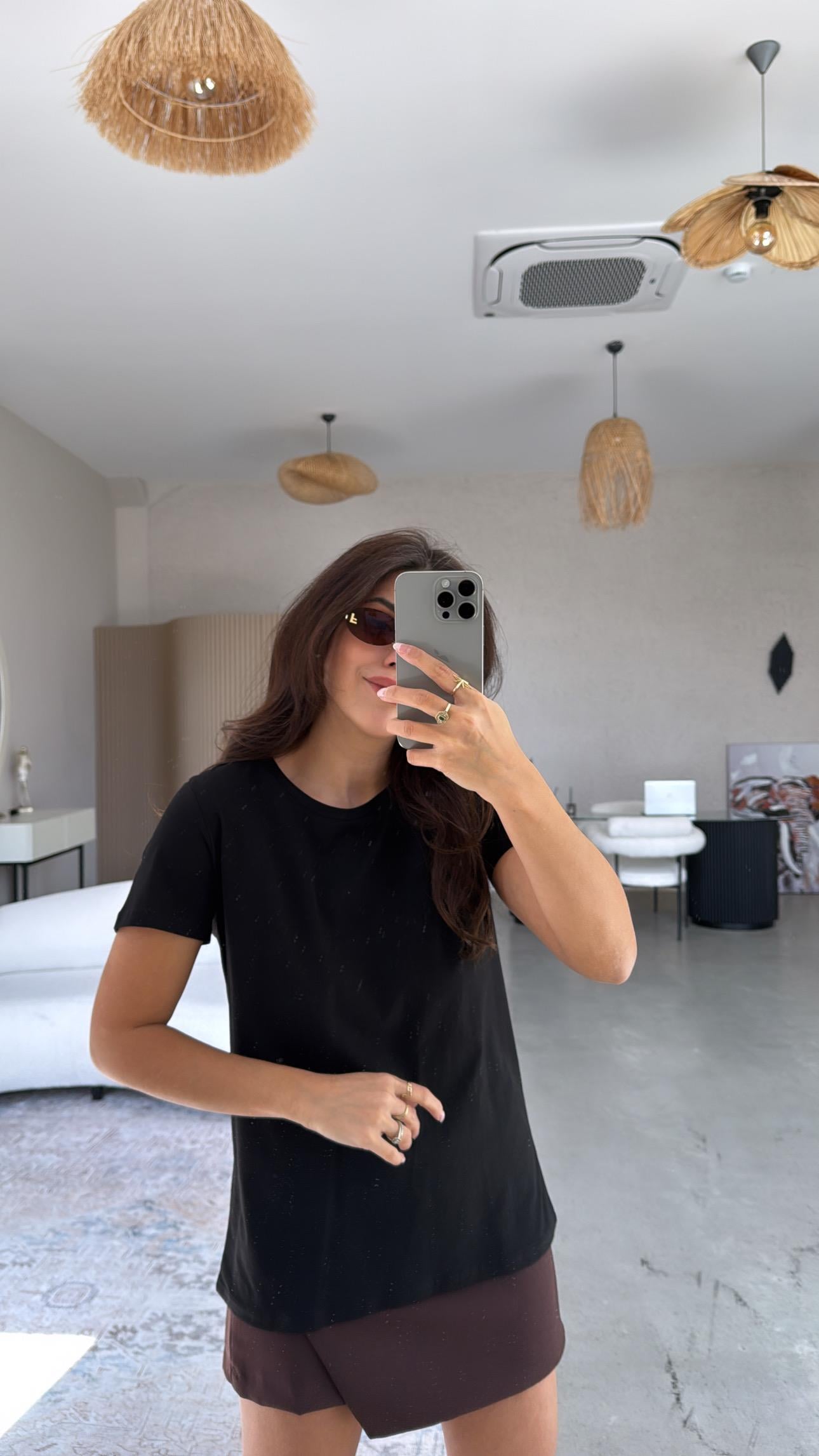 Siyah Bisiklet Yaka Basic Tshirt