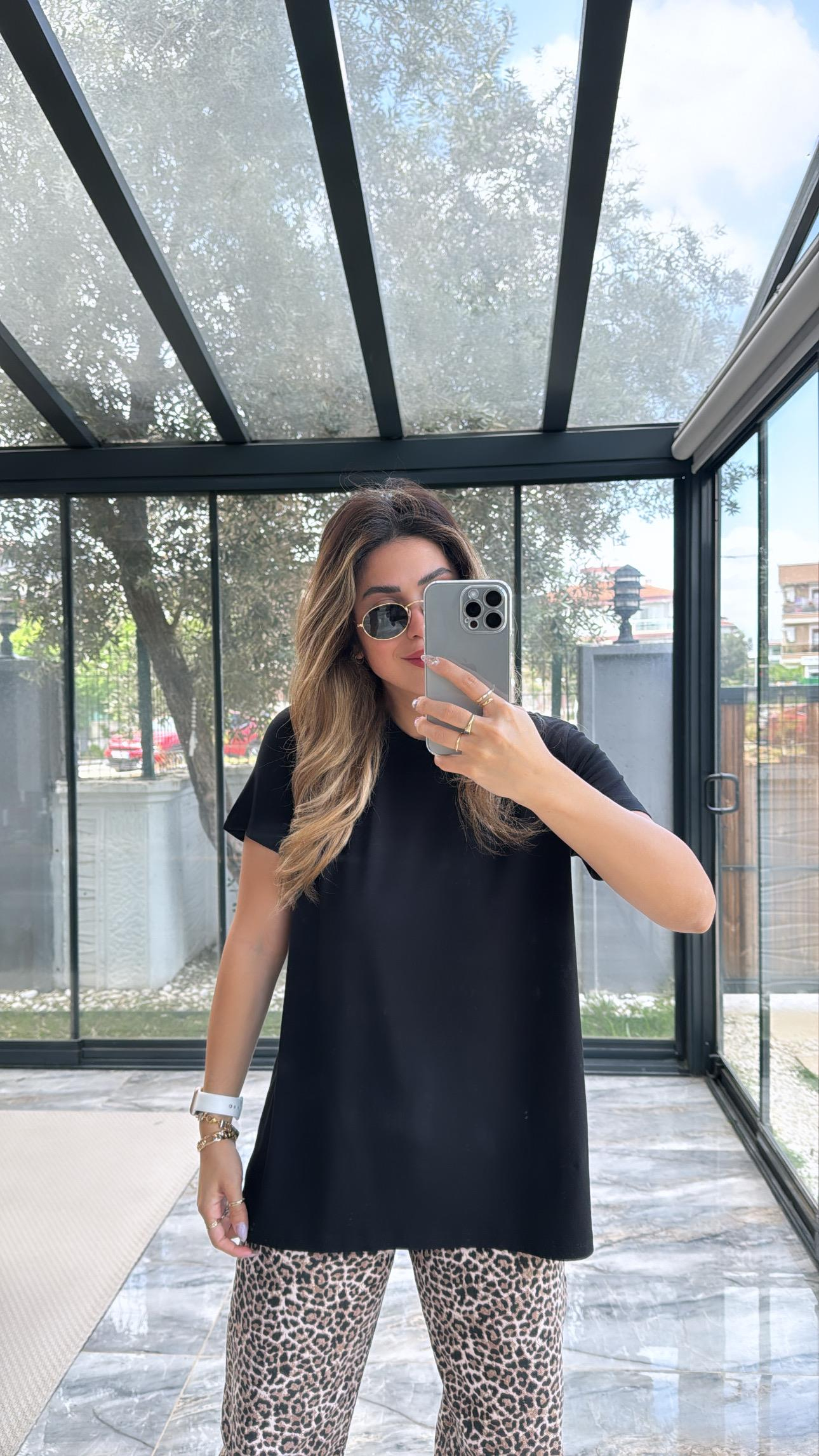 Siyah Bisiklet Yaka Basic Tshirt