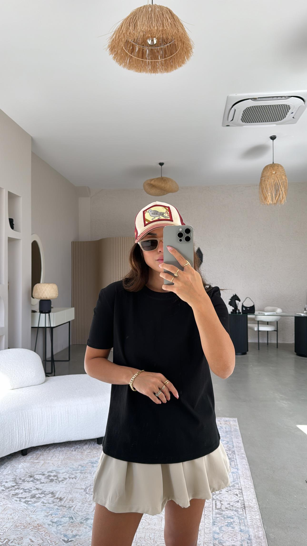 Siyah Buketteke Premium Basic Tshirt