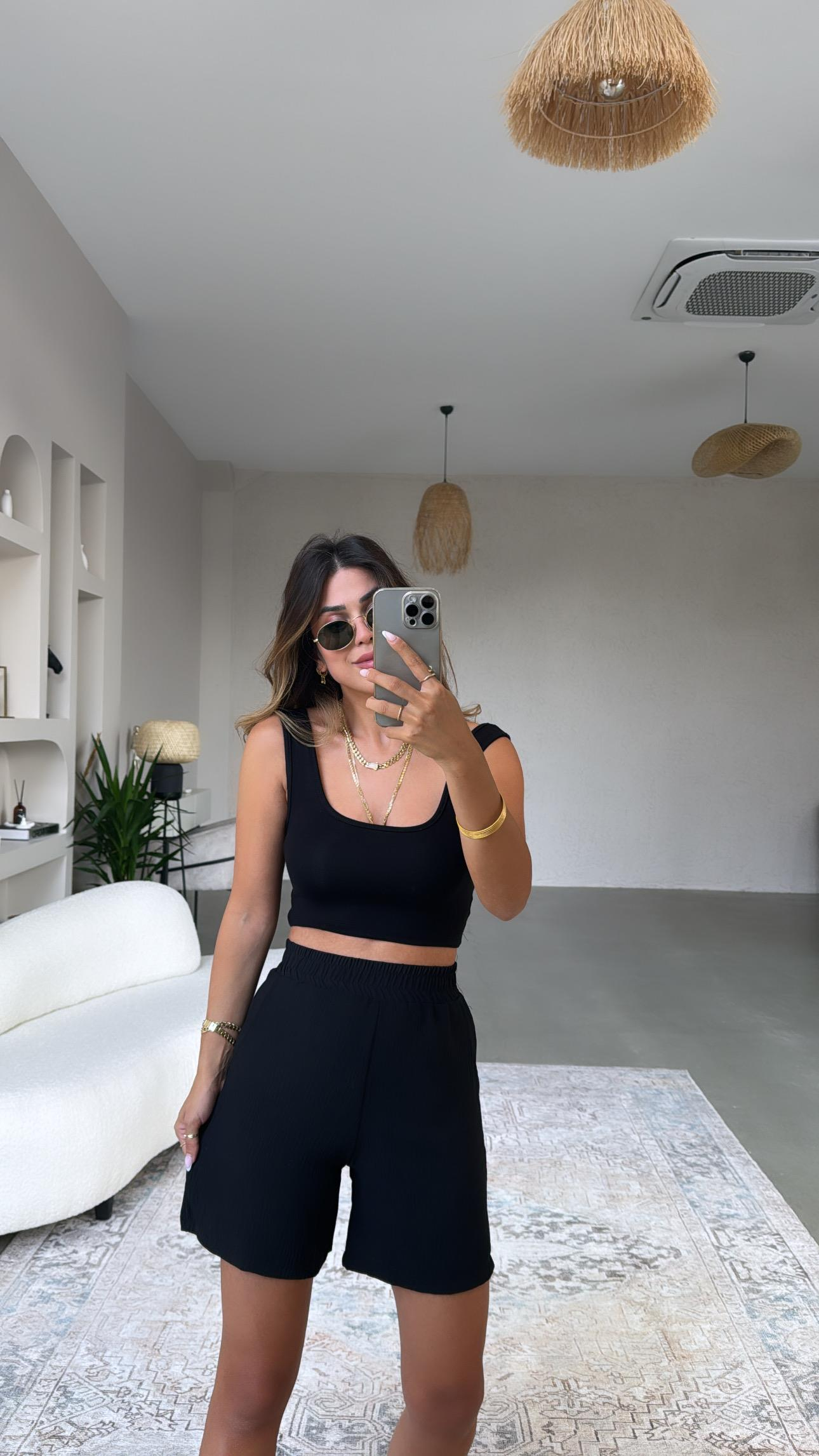 Siyah Cepli Basic Şort