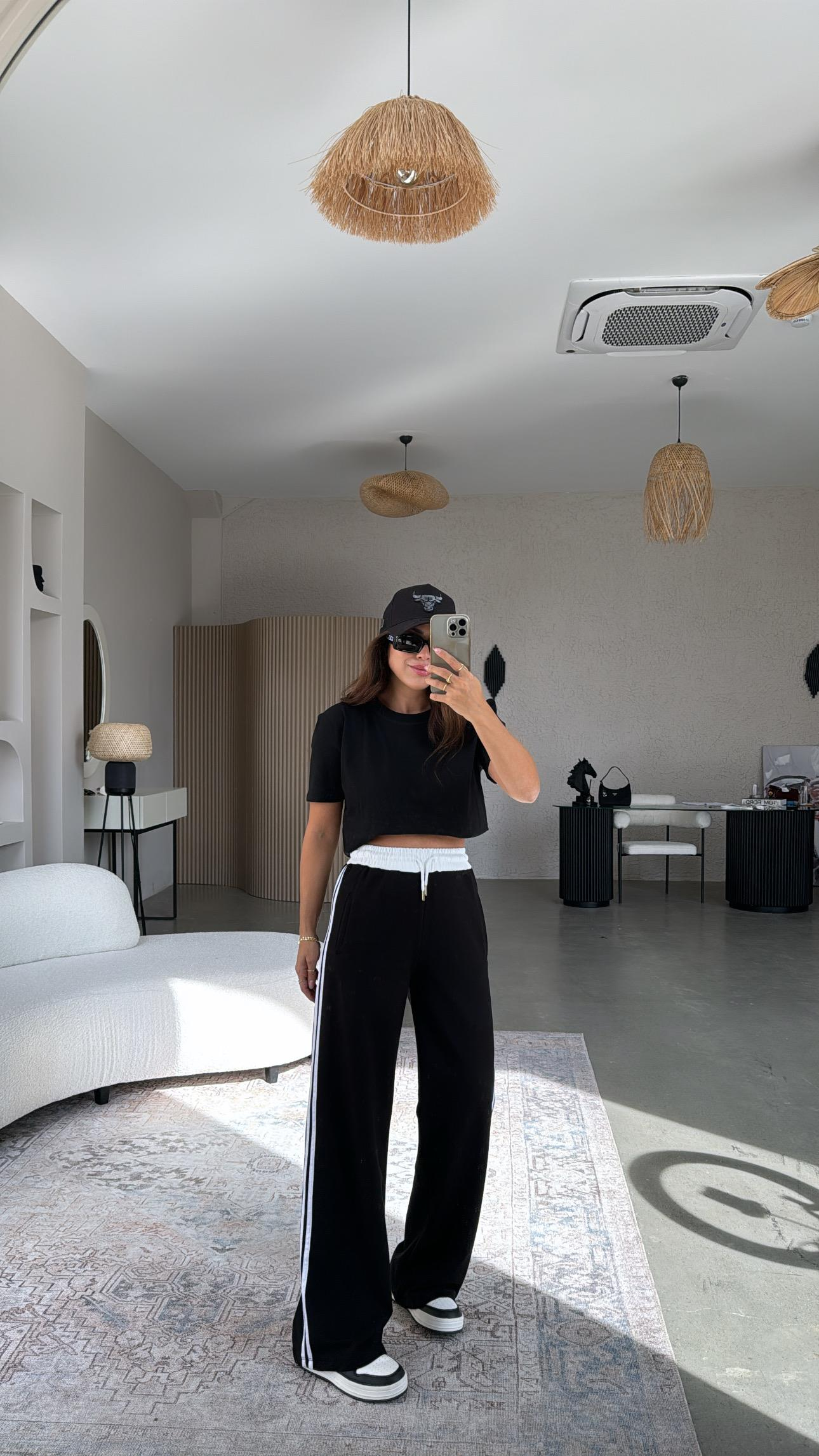 Siyah Çift Şeritli Eşofman