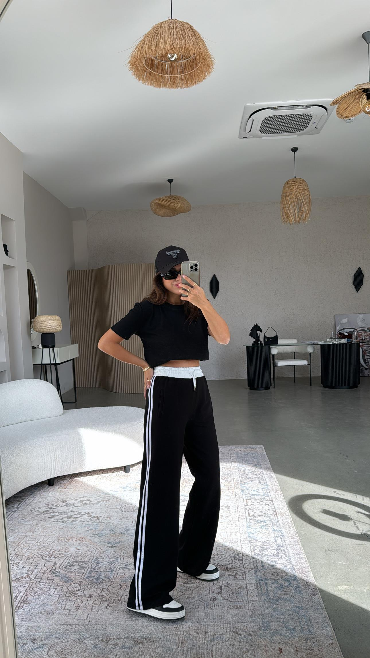 Siyah Çift Şeritli Eşofman