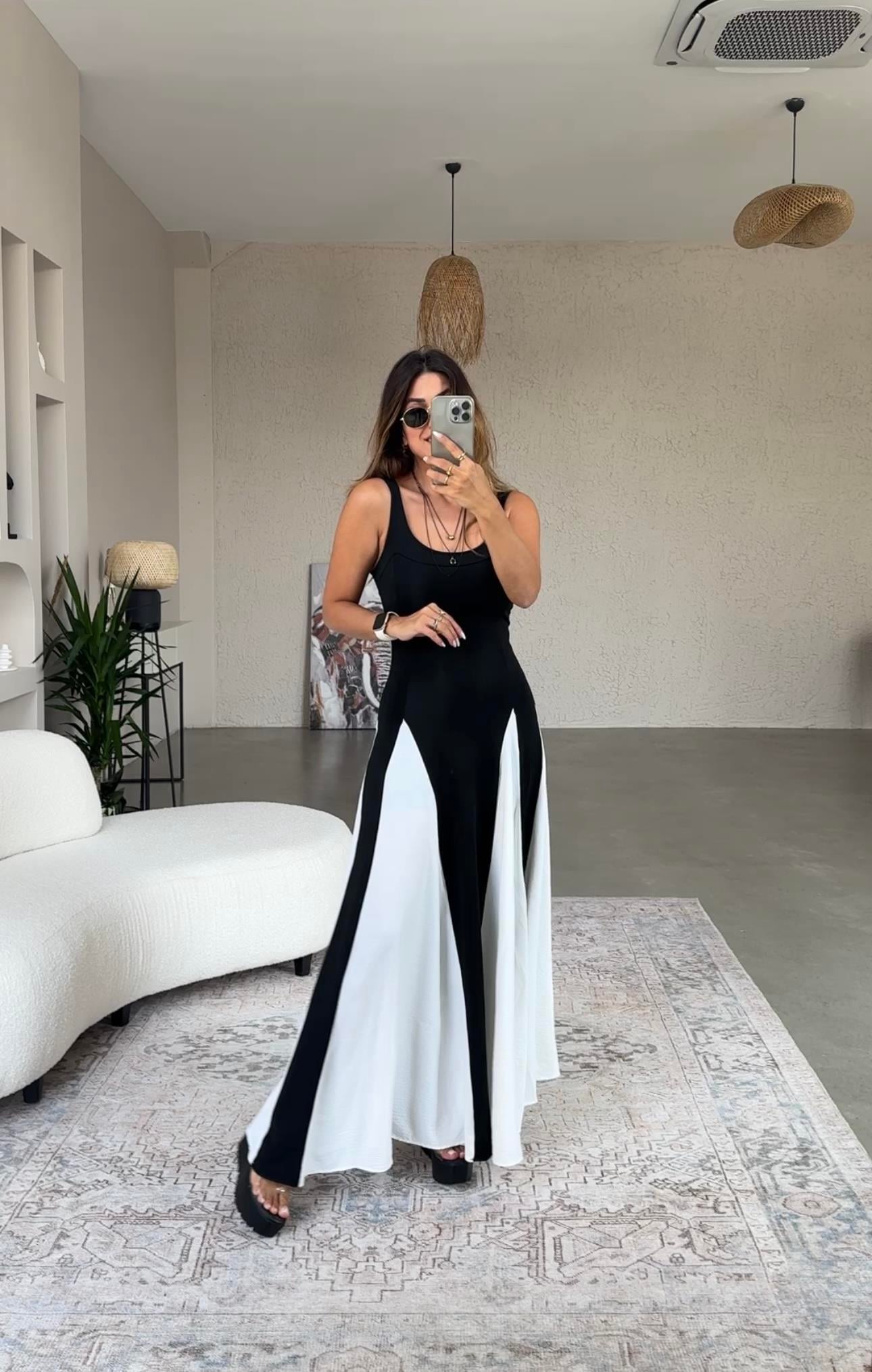 Siyah Dilimli Maxi Boy Elbise