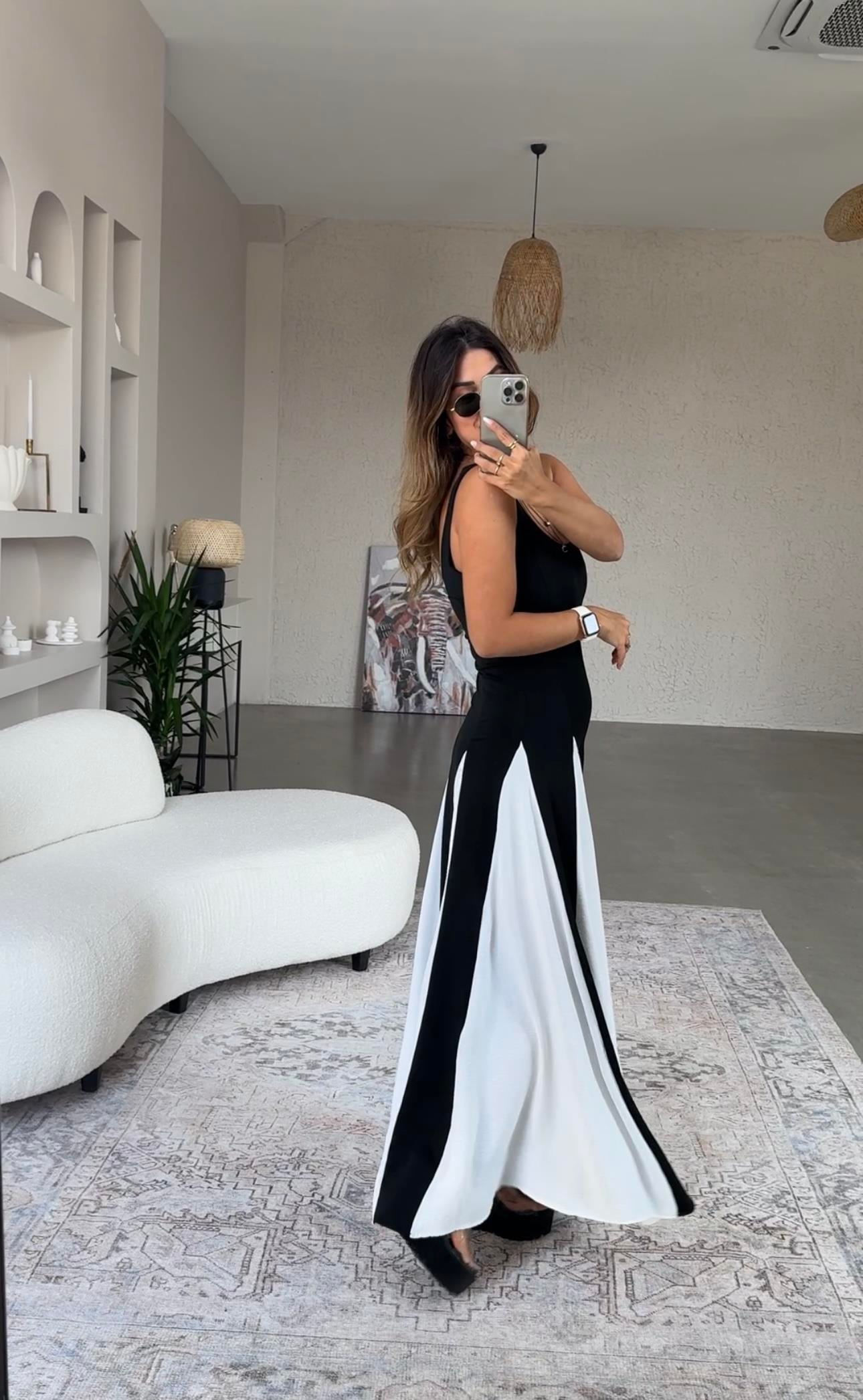 Siyah Dilimli Maxi Boy Elbise