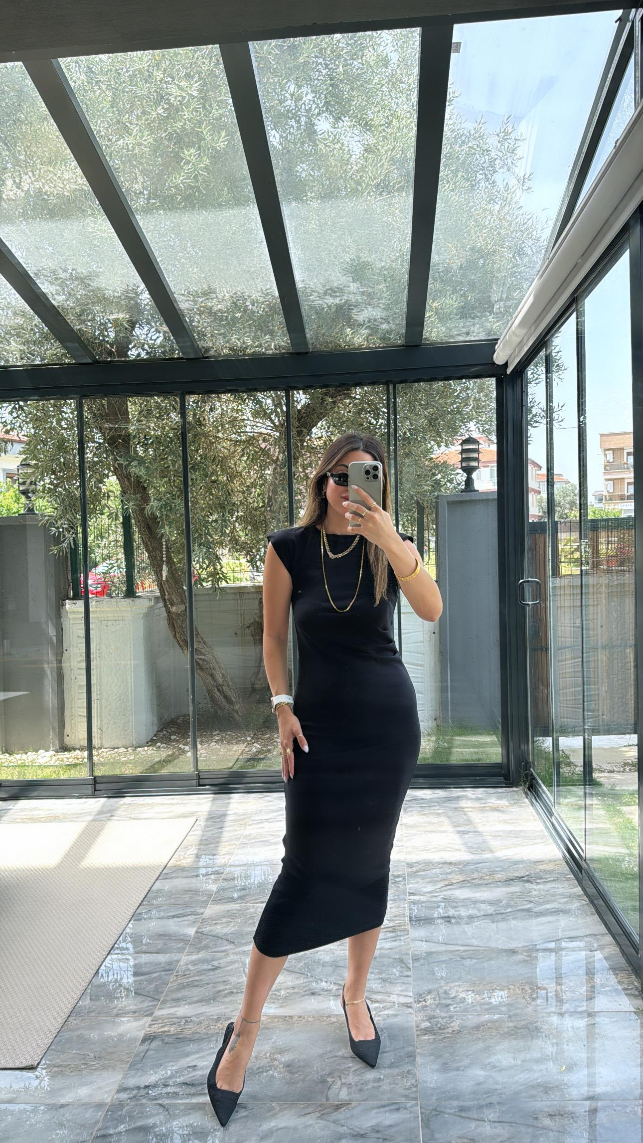 Siyah Drape Detaylı Elbise