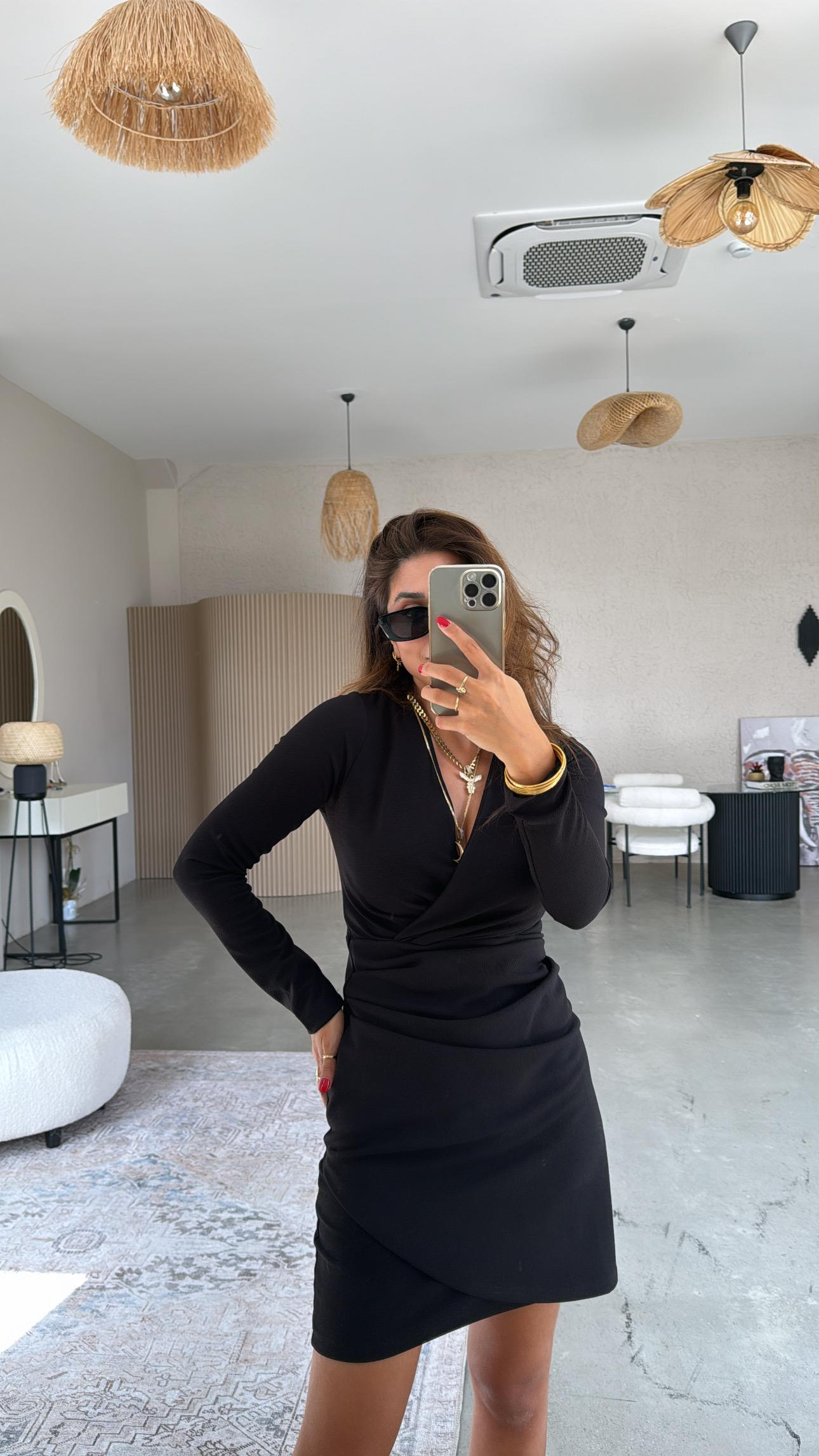 Siyah Drapeli Krep Elbise