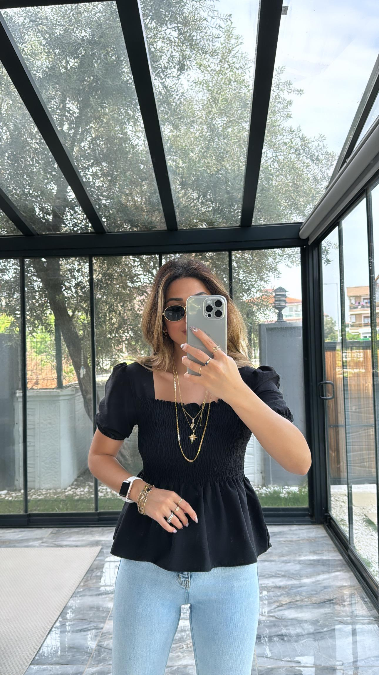 Siyah Gipeli İpek Bluz