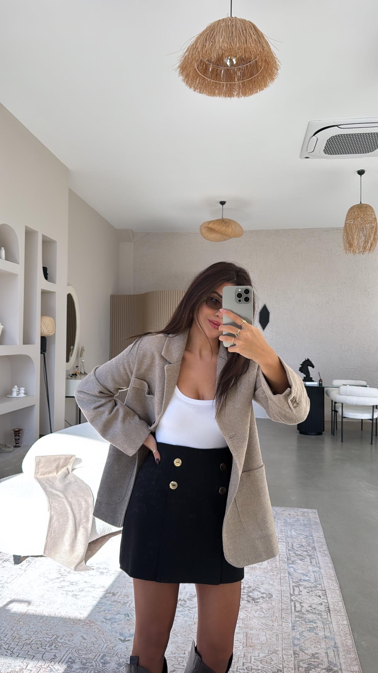 Siyah Gold Düğmeli Çelik Etek