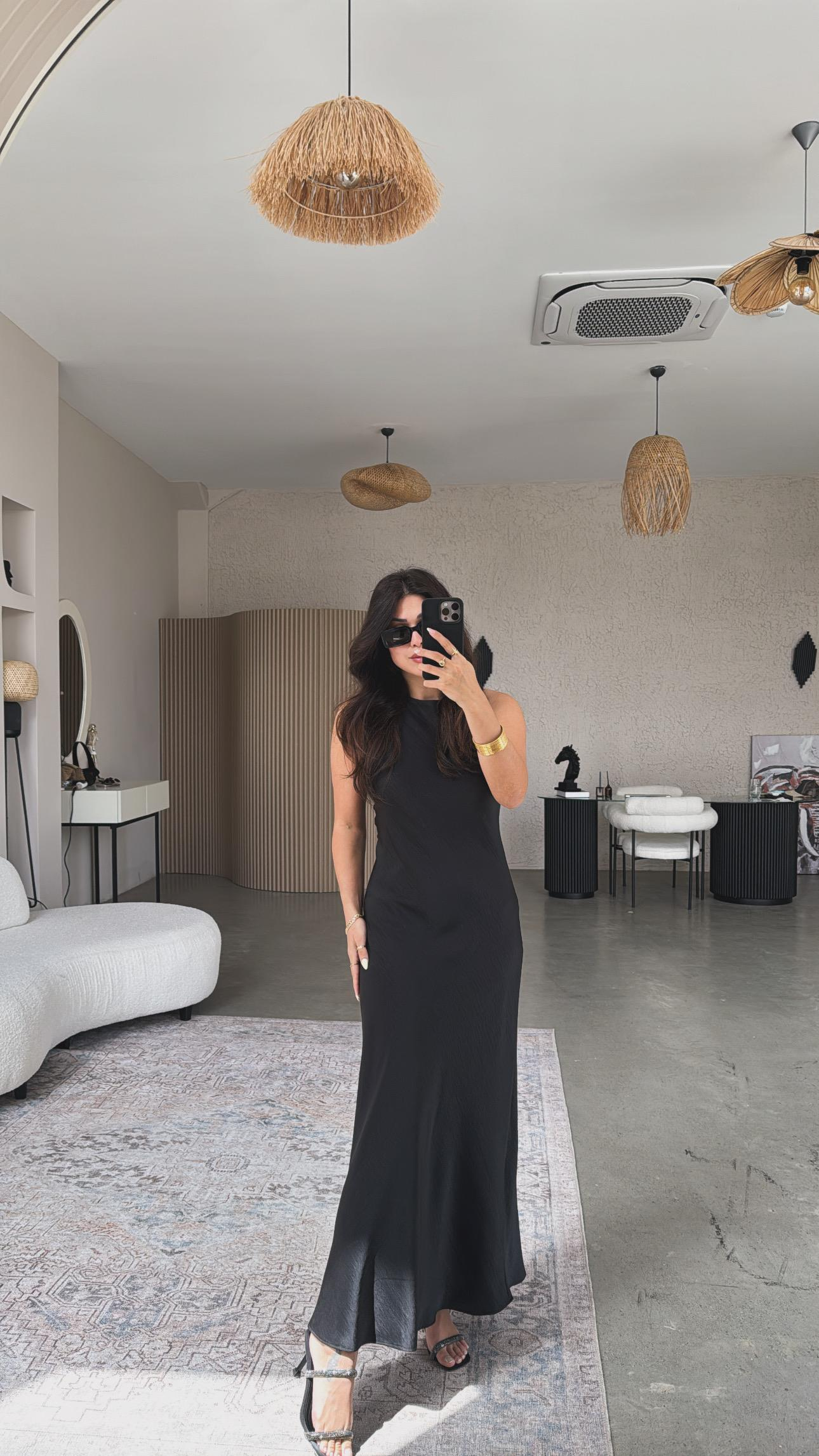 Siyah Halter Yaka Maxi Elbise