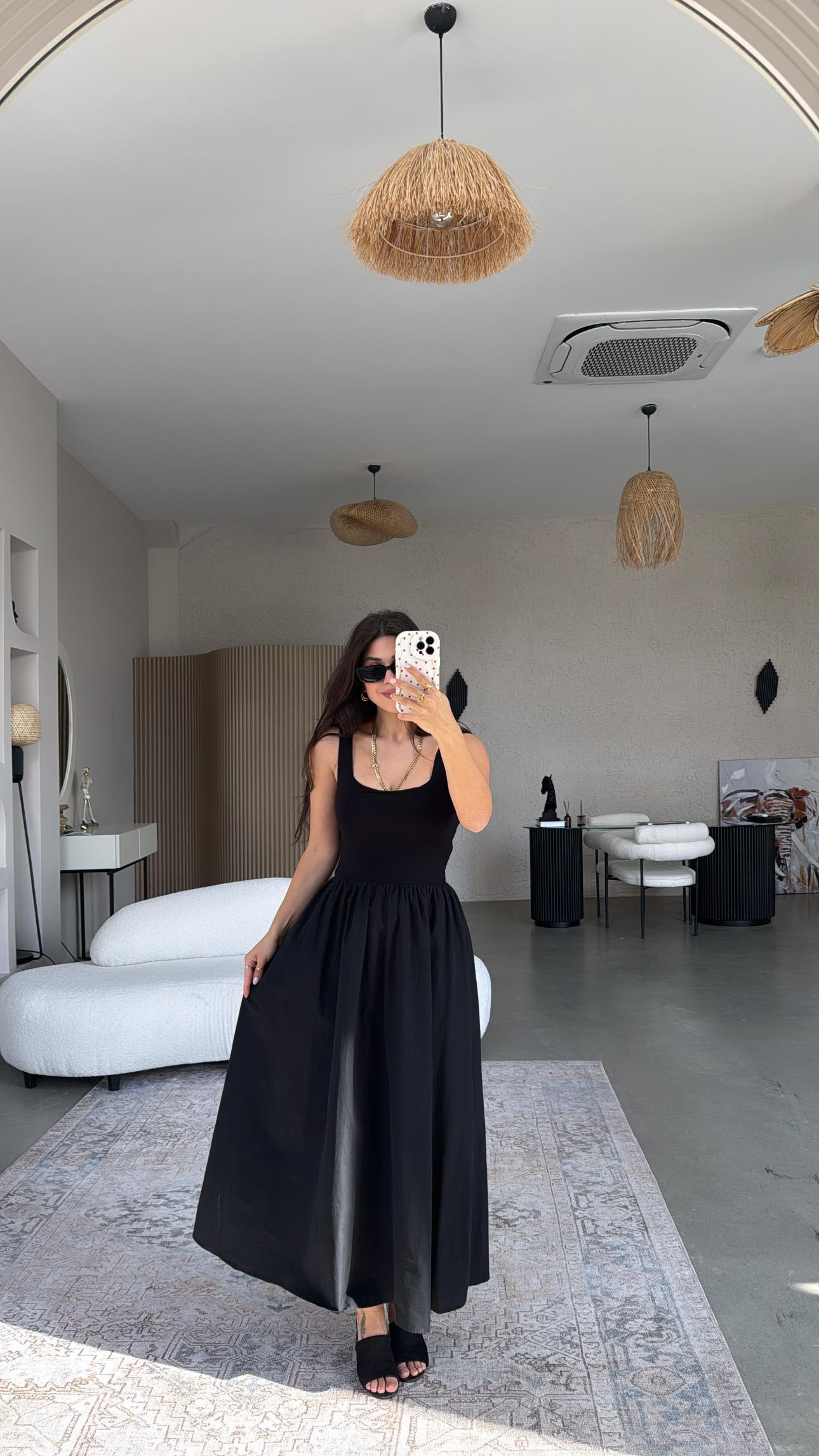 Siyah Kare Yaka Altı Poplin Elbise
