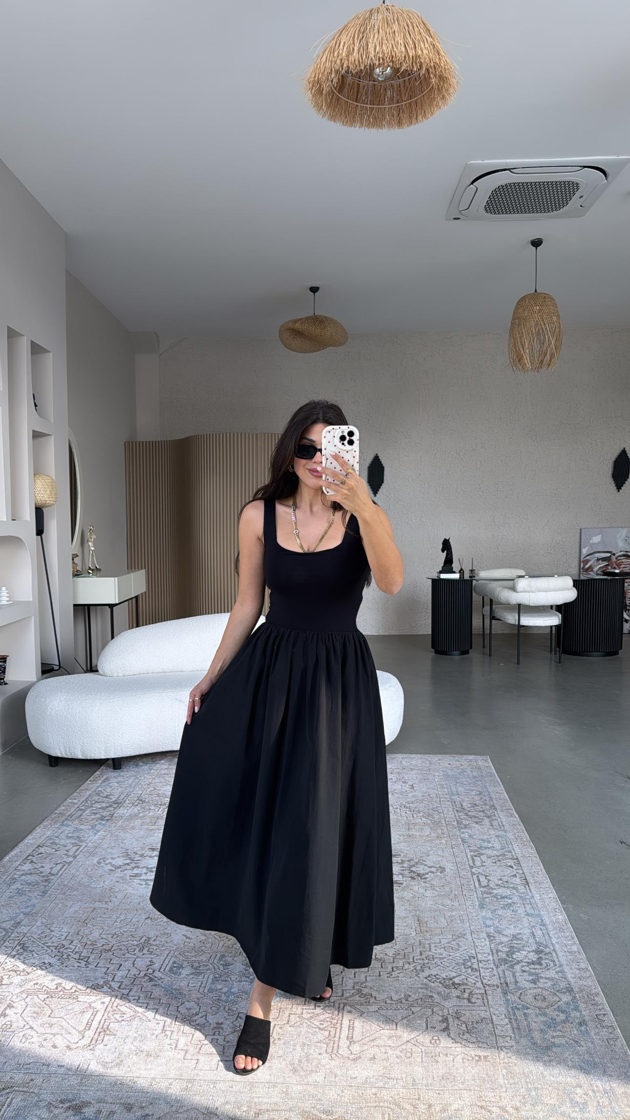 Siyah Kare Yaka Altı Poplin Elbise