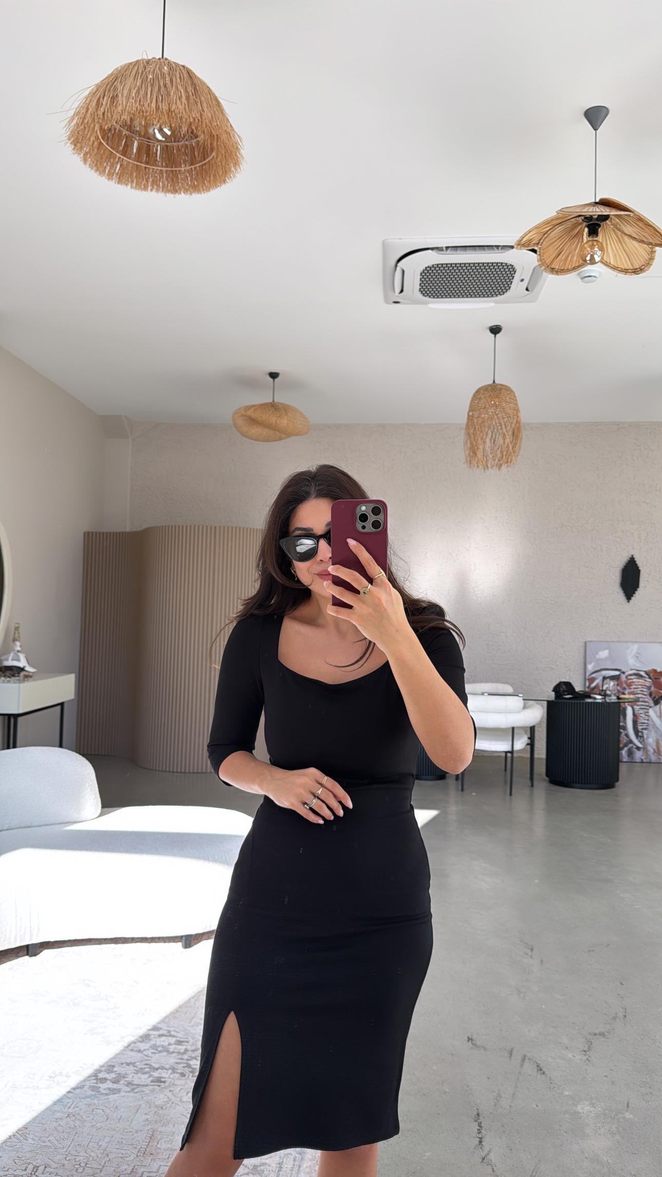 Siyah Kare Yaka Çelik Elbise