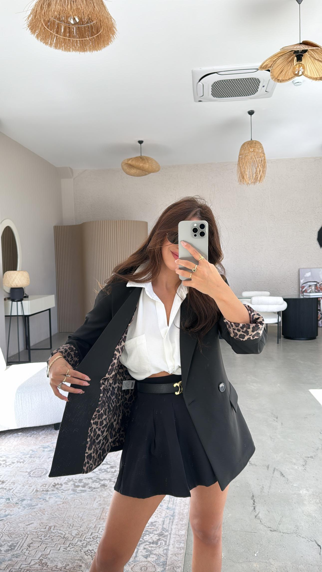 Siyah Leopar Astarlı Ceket