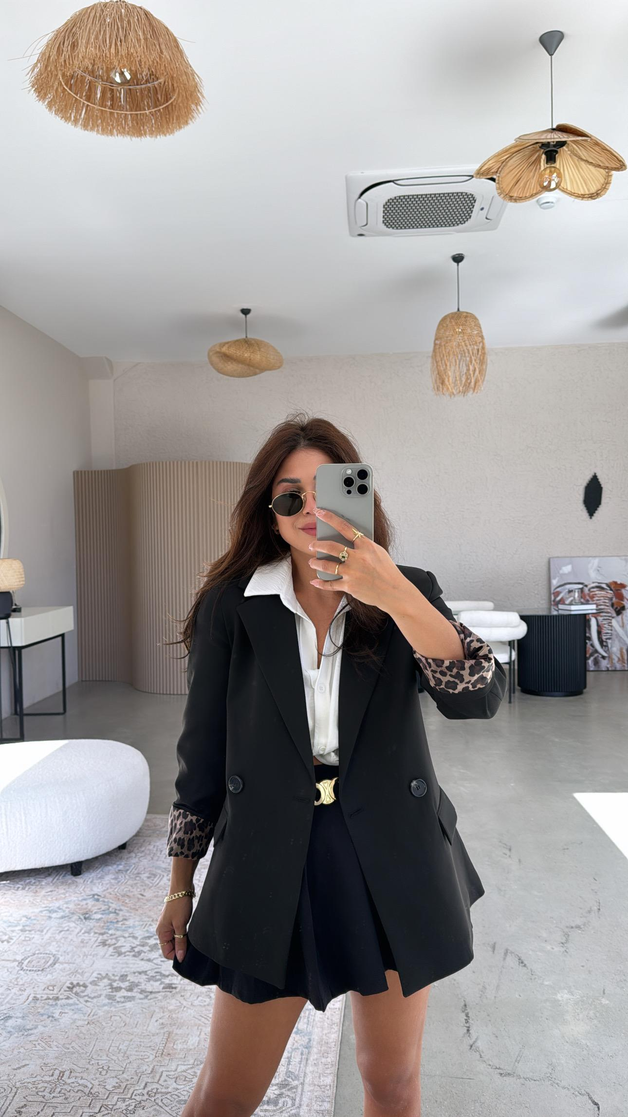 Siyah Leopar Astarlı Ceket