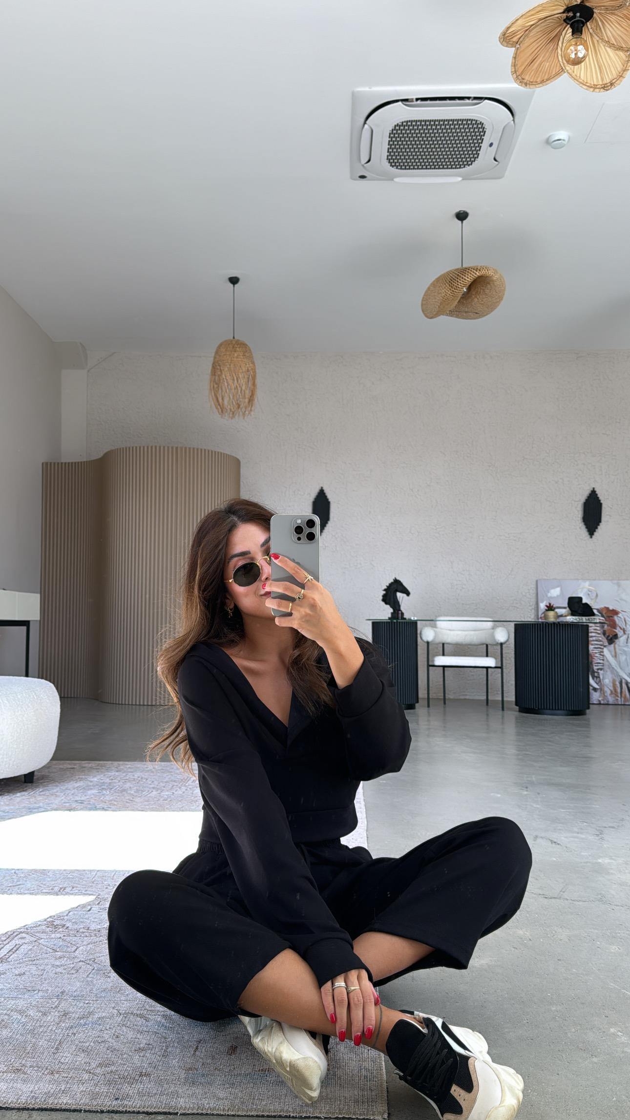 Siyah Modal Kapüşonlu Takım