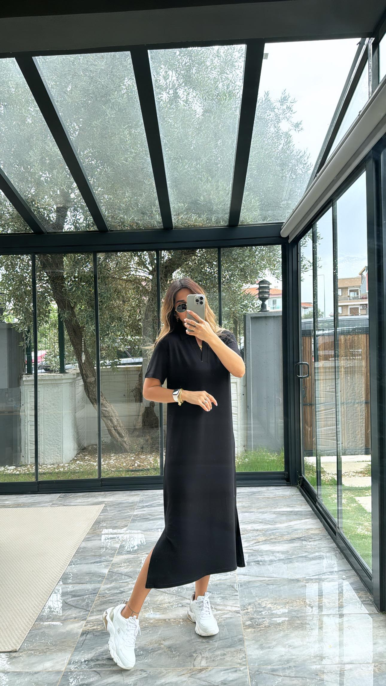 Siyah Polo Yakalı Elbise
