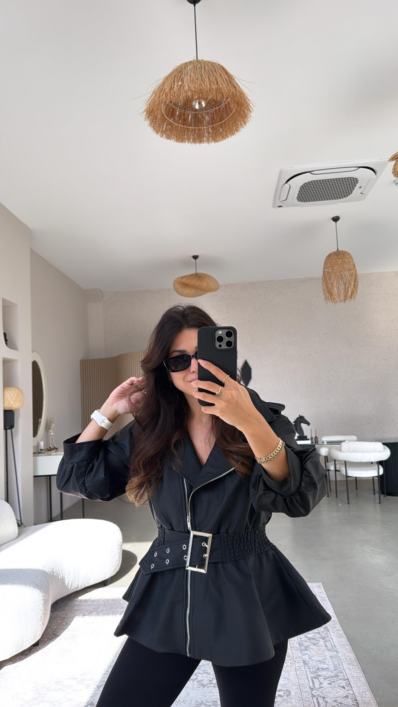 Siyah Premium Volanlı Kemerli Deri Ceket