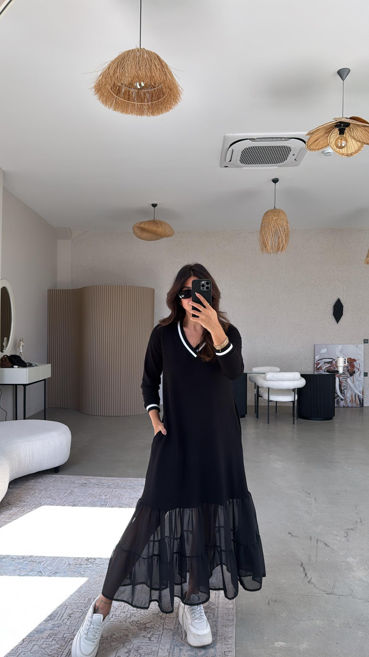 Siyah Tül Detaylı Elbise