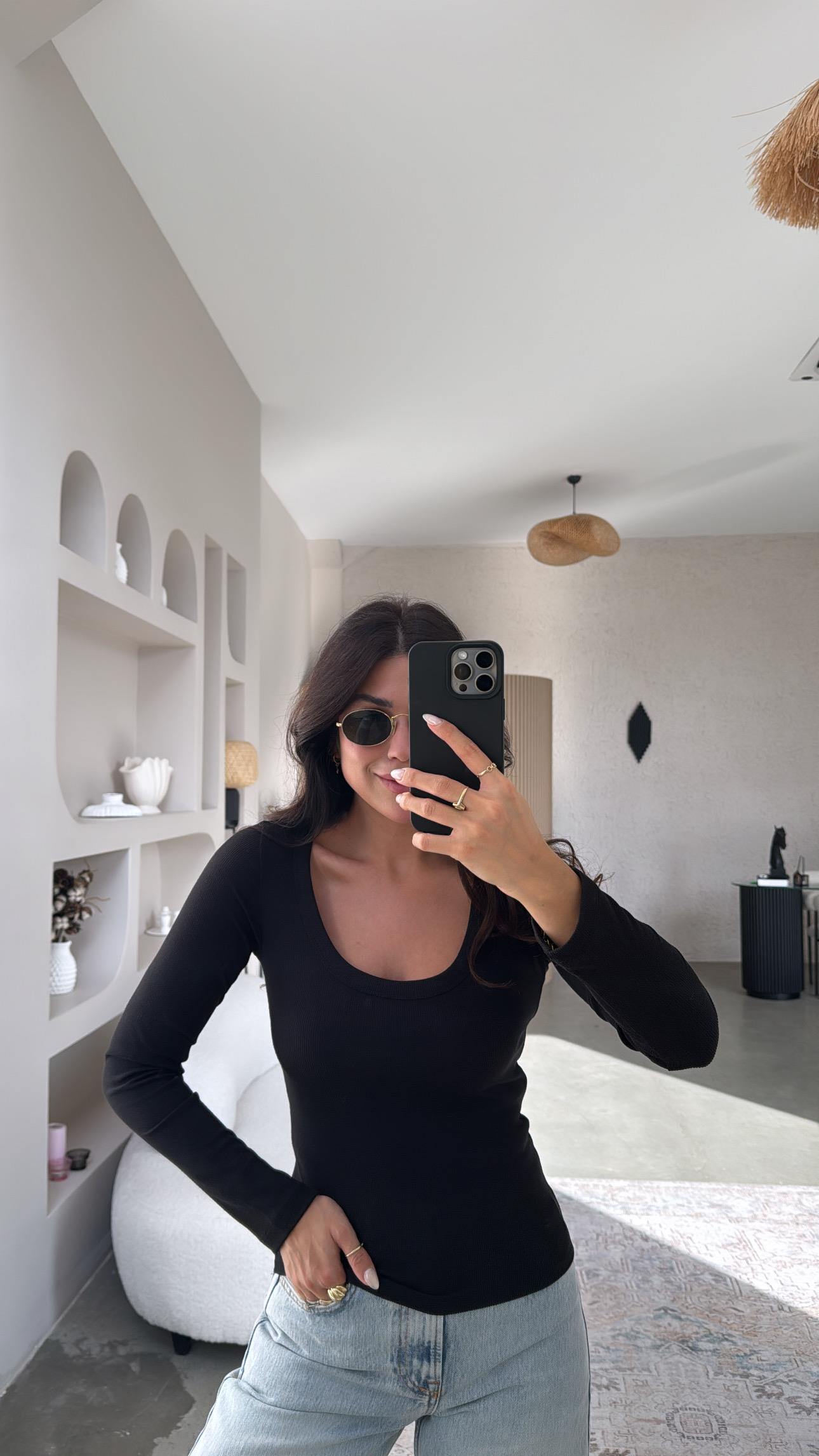 Siyah U Yaka Uzun Kollu Fitilli Basic