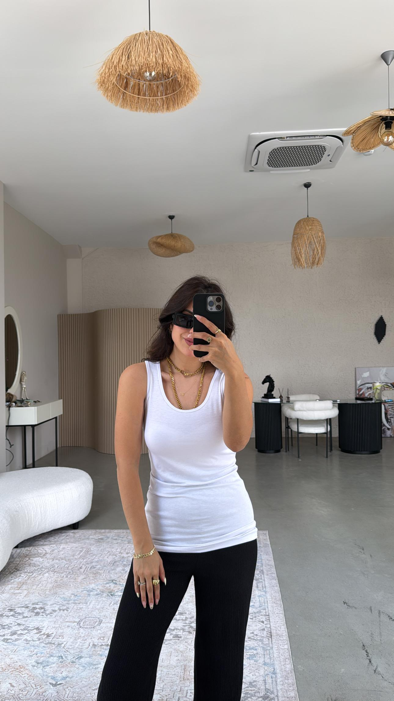 Siyah Üçlü Takım