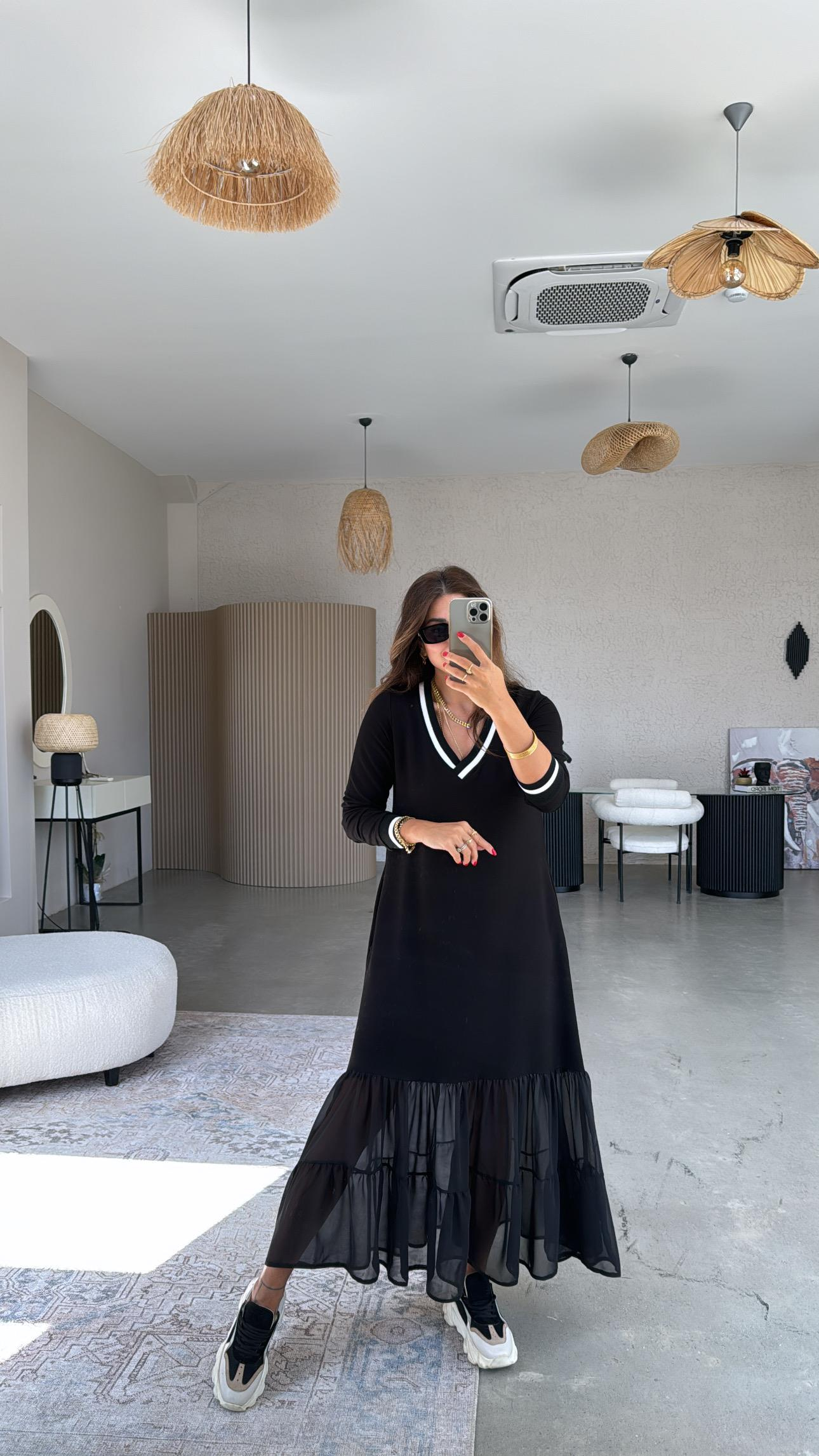 Siyah Uzun Kollu Tül Detaylı Elbise