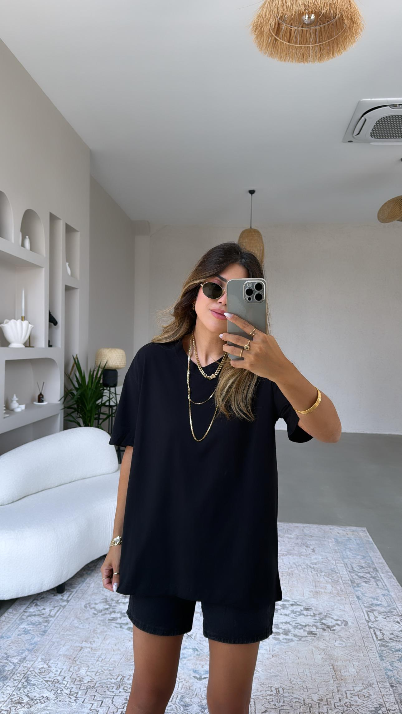 Siyah V Yaka Oversize Tshirt