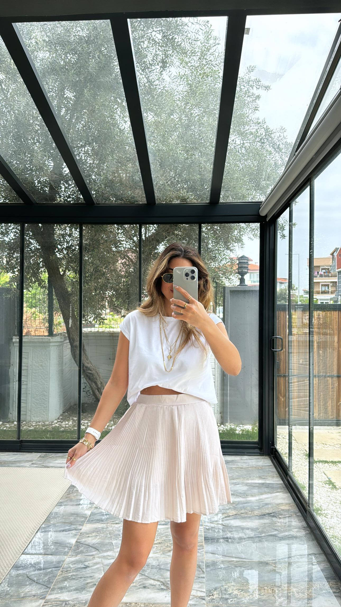 Taş Rengi Piliseli Şortlu Etek