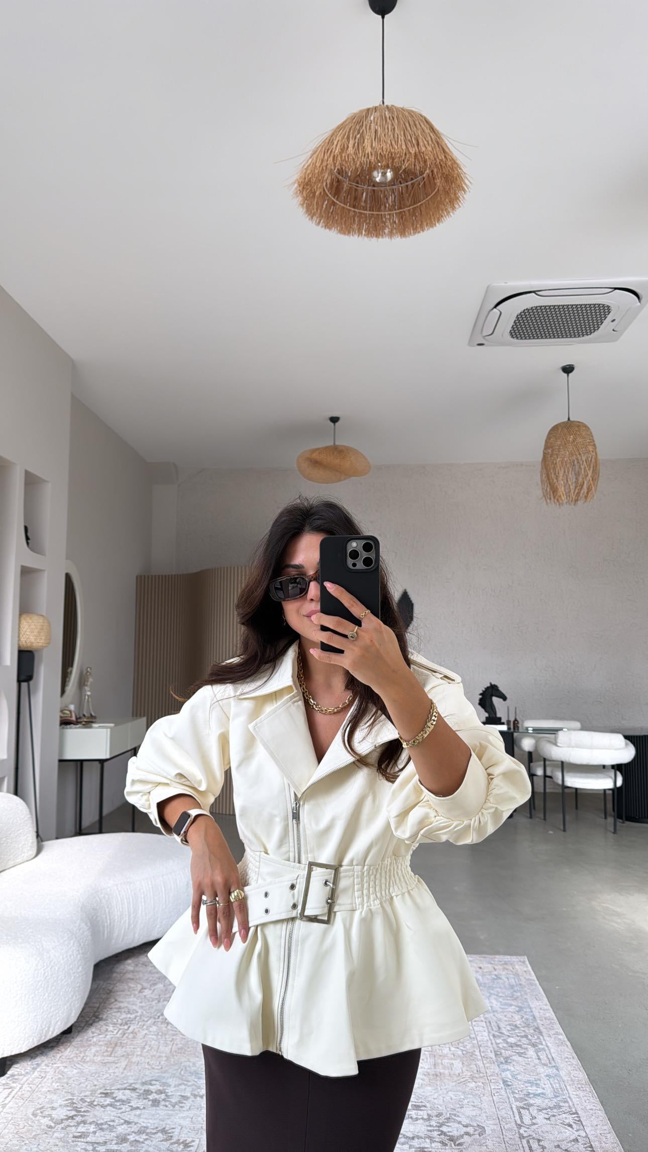 Vanilya Premium Volanlı Kemerli Deri Ceket