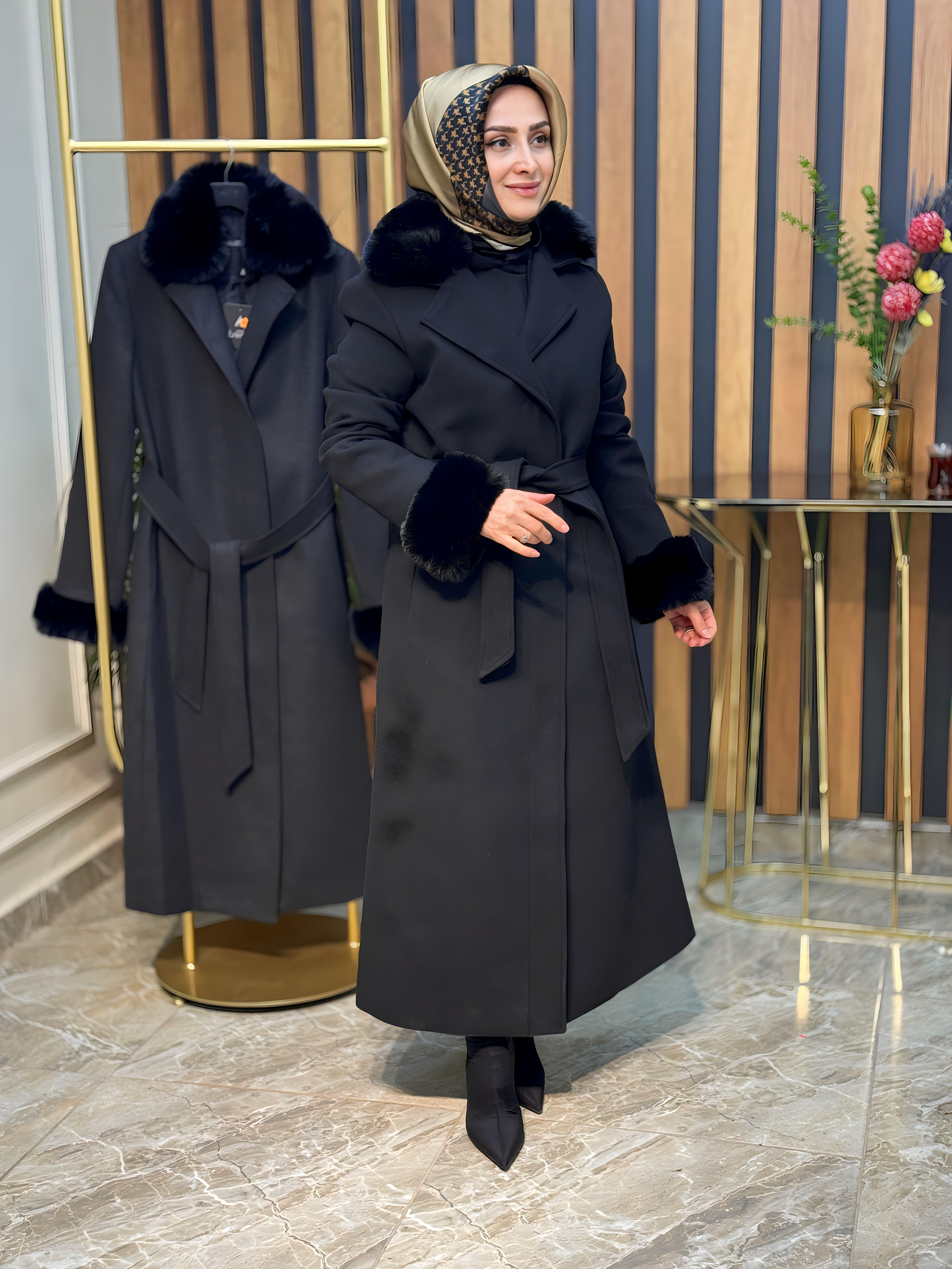ARMİNE TREND KOL VE YAKASI KÜRKLÜ KAŞE KABAN-23KT804