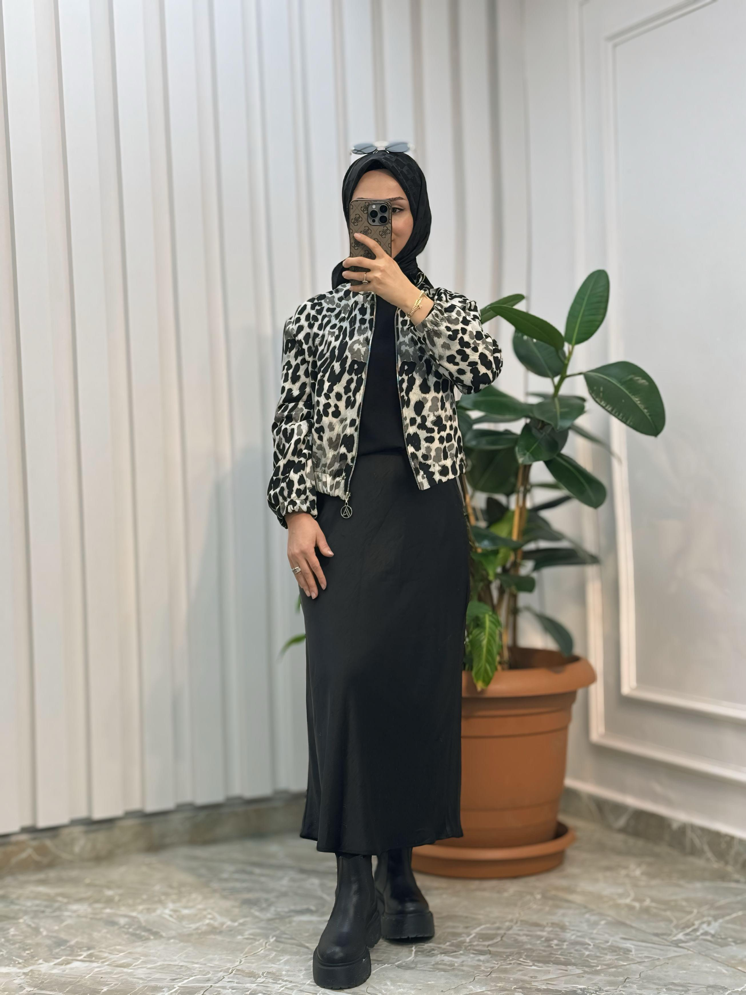ARMİNE TREND LEOPAR DESEN KISA CEKET-24KT530