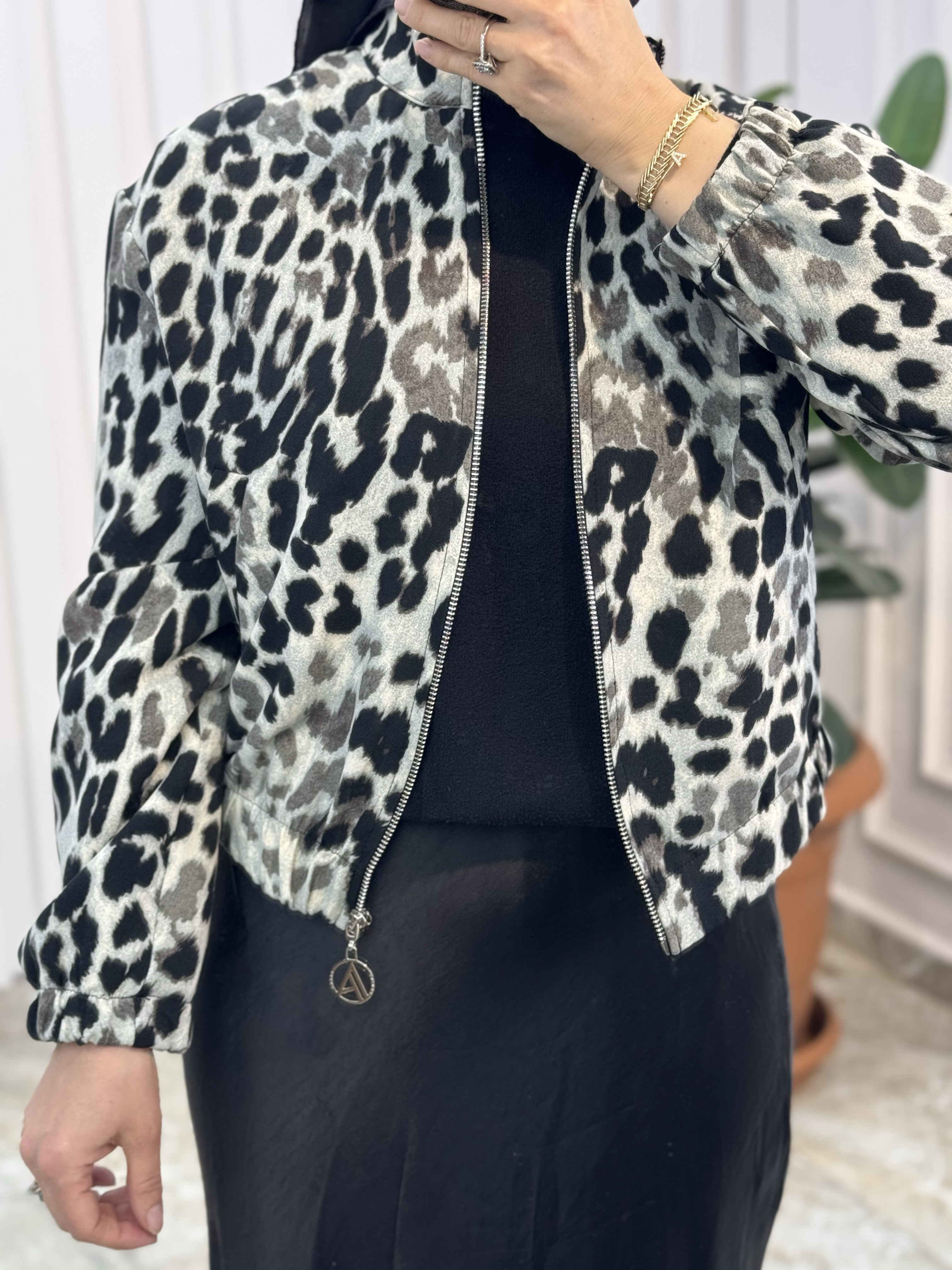 ARMİNE TREND LEOPAR DESEN KISA CEKET-24KT530