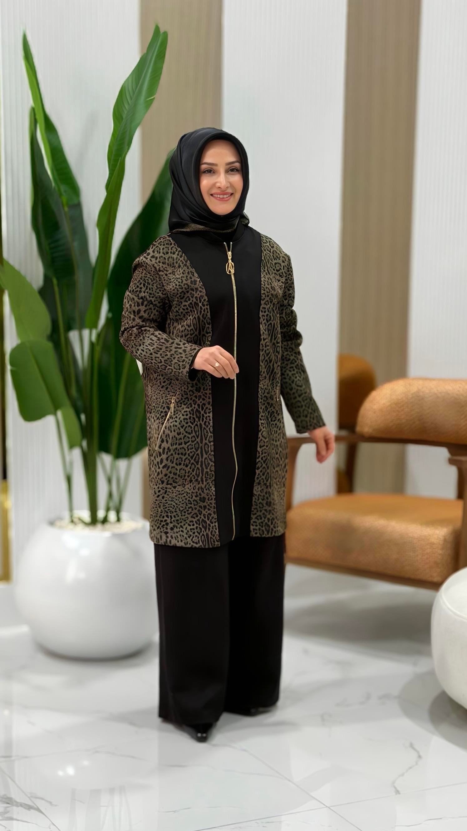 ARMİNE TREND LEOPAR DESENLİ PANTOLONLU TAKIM- 25KT674