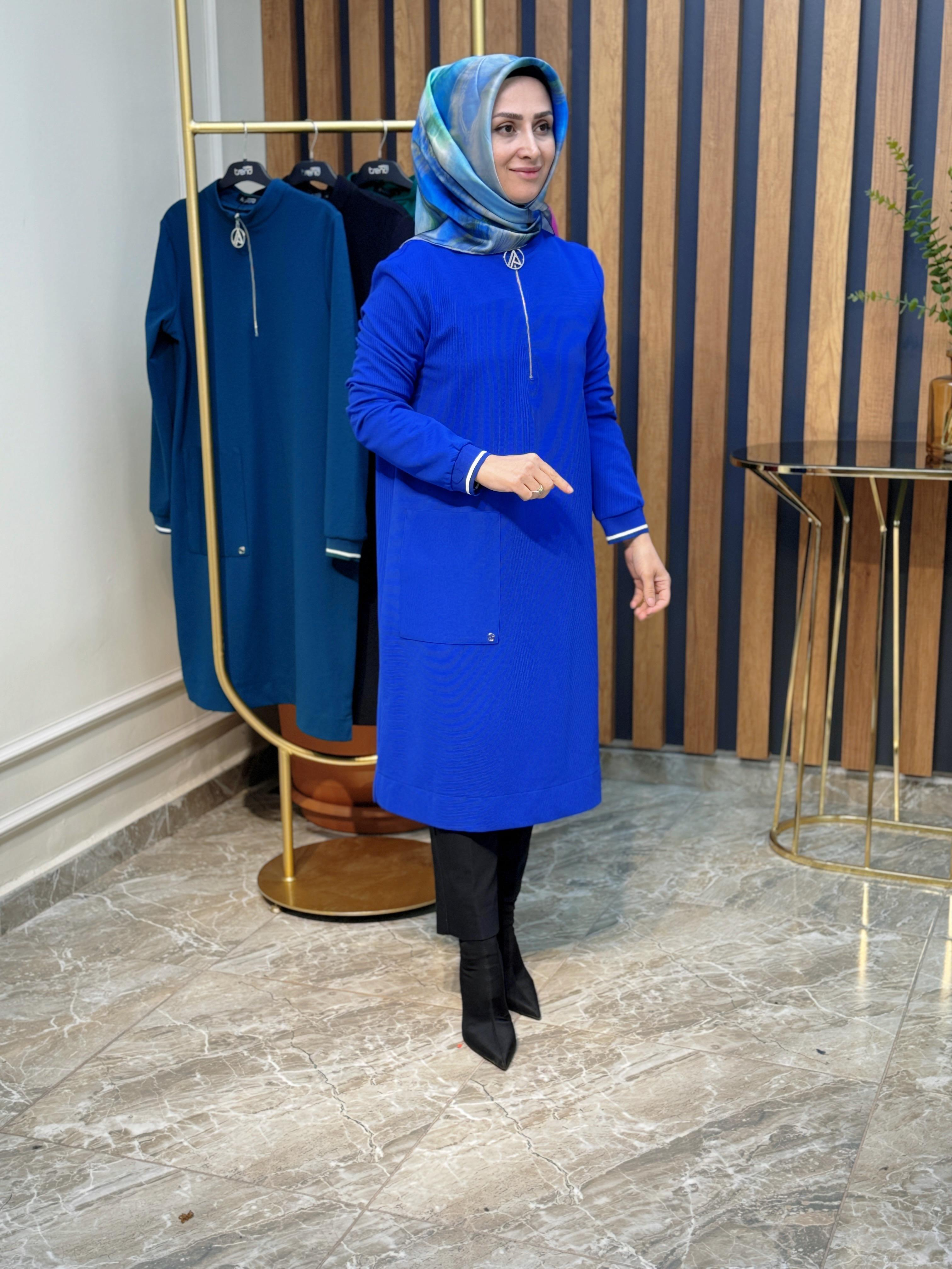 ARMİNE TREND ÖNÜ FERMUARLI KENDİNDEN ÇİZGİLİ TUNİK-23KT439