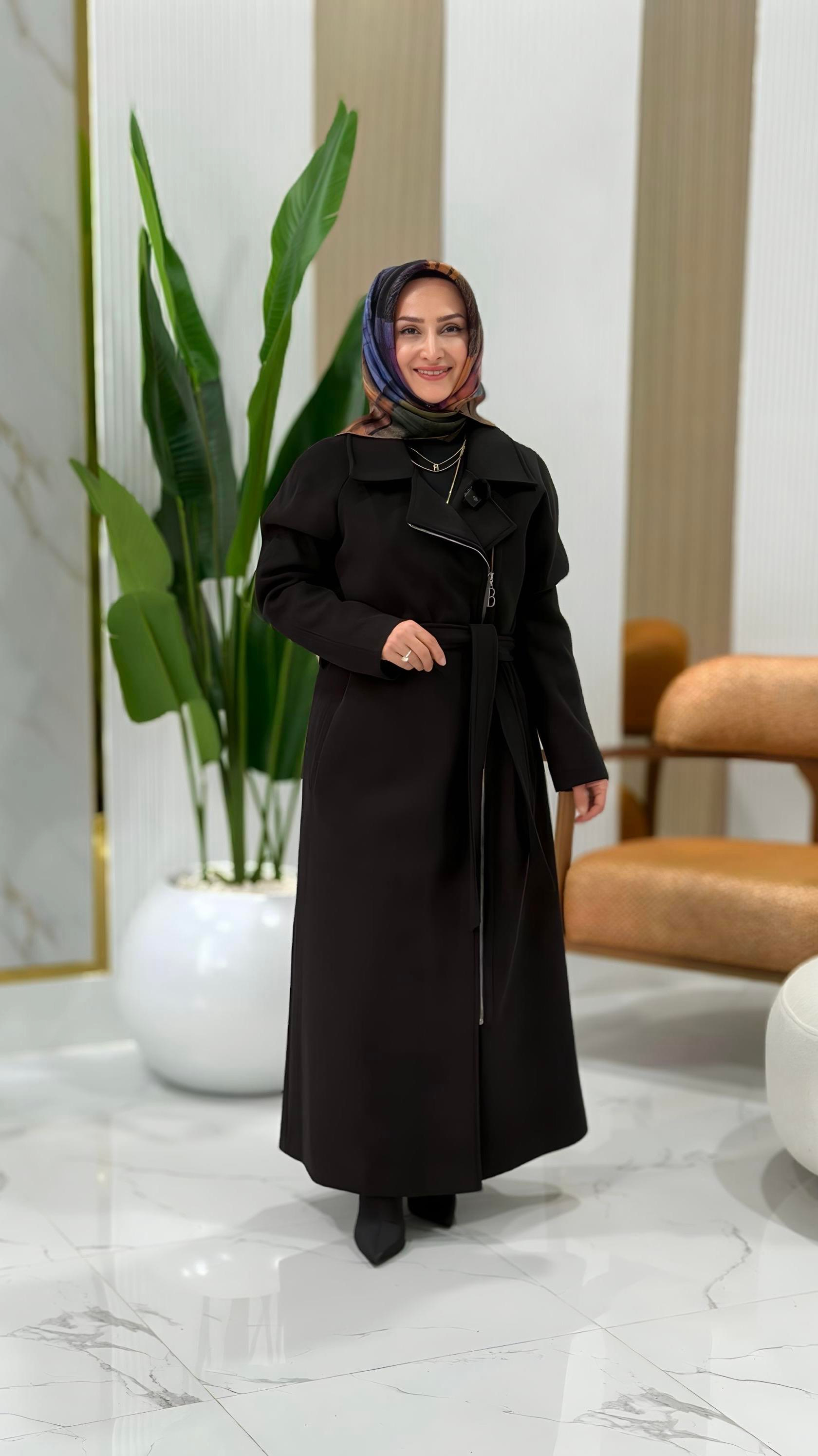 BELLİ YAN FERMUARLI KAŞE KABAN SİYAH - 25K7003