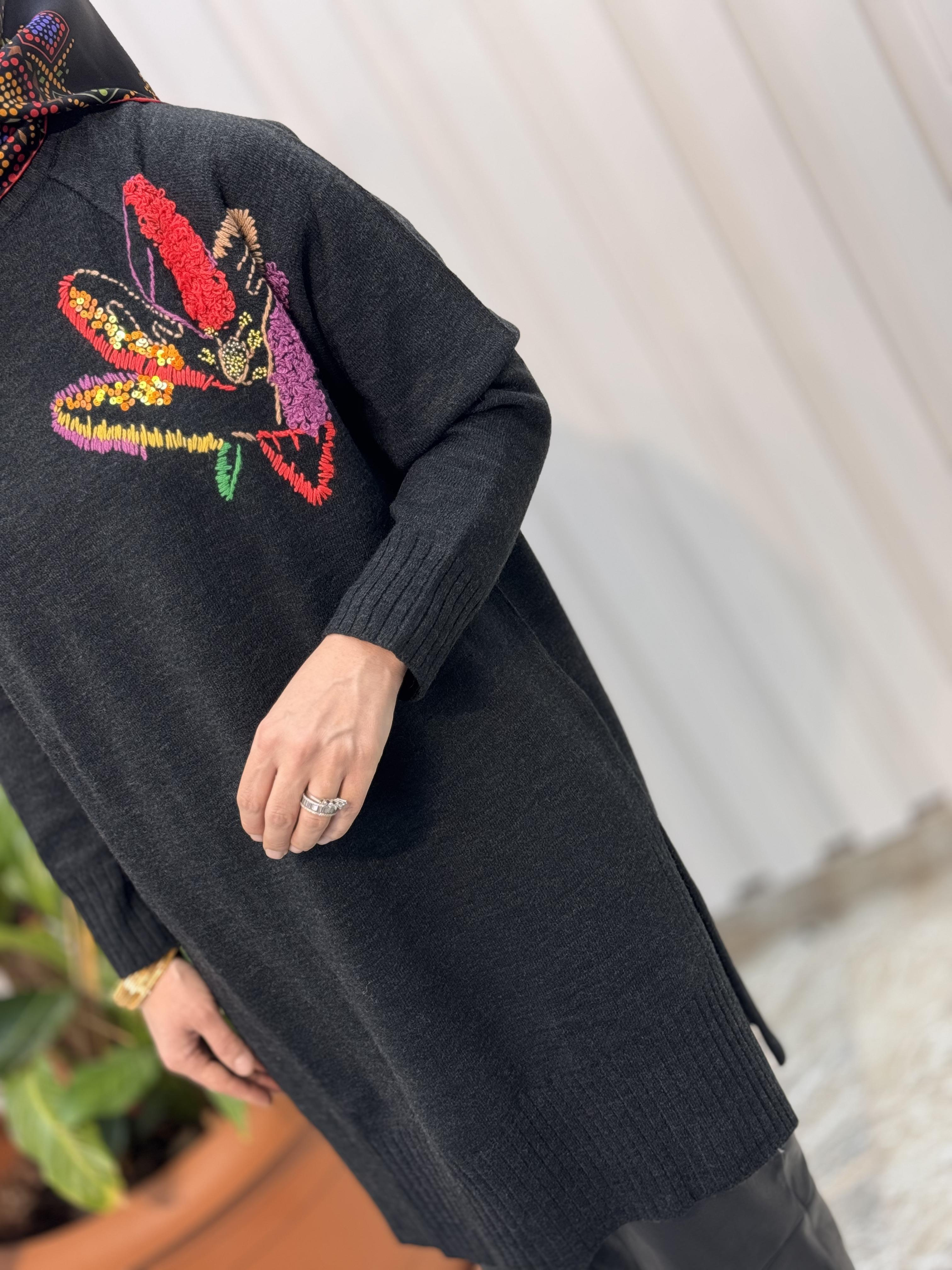 Çiçek nakışlı triko tunik-5212