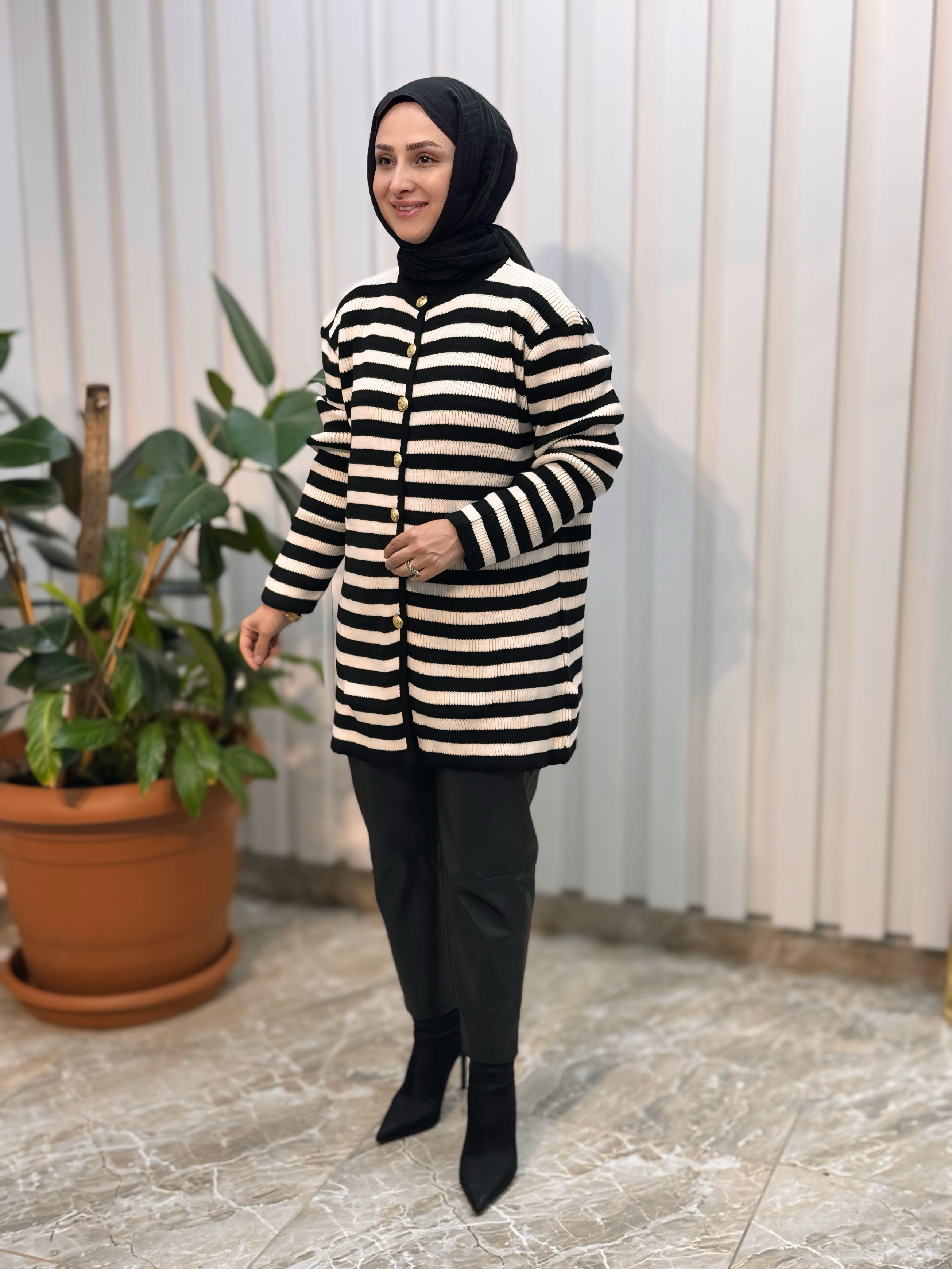 GOLD DÜĞMELİ ÇİZGİLİ UZUN HIRKA