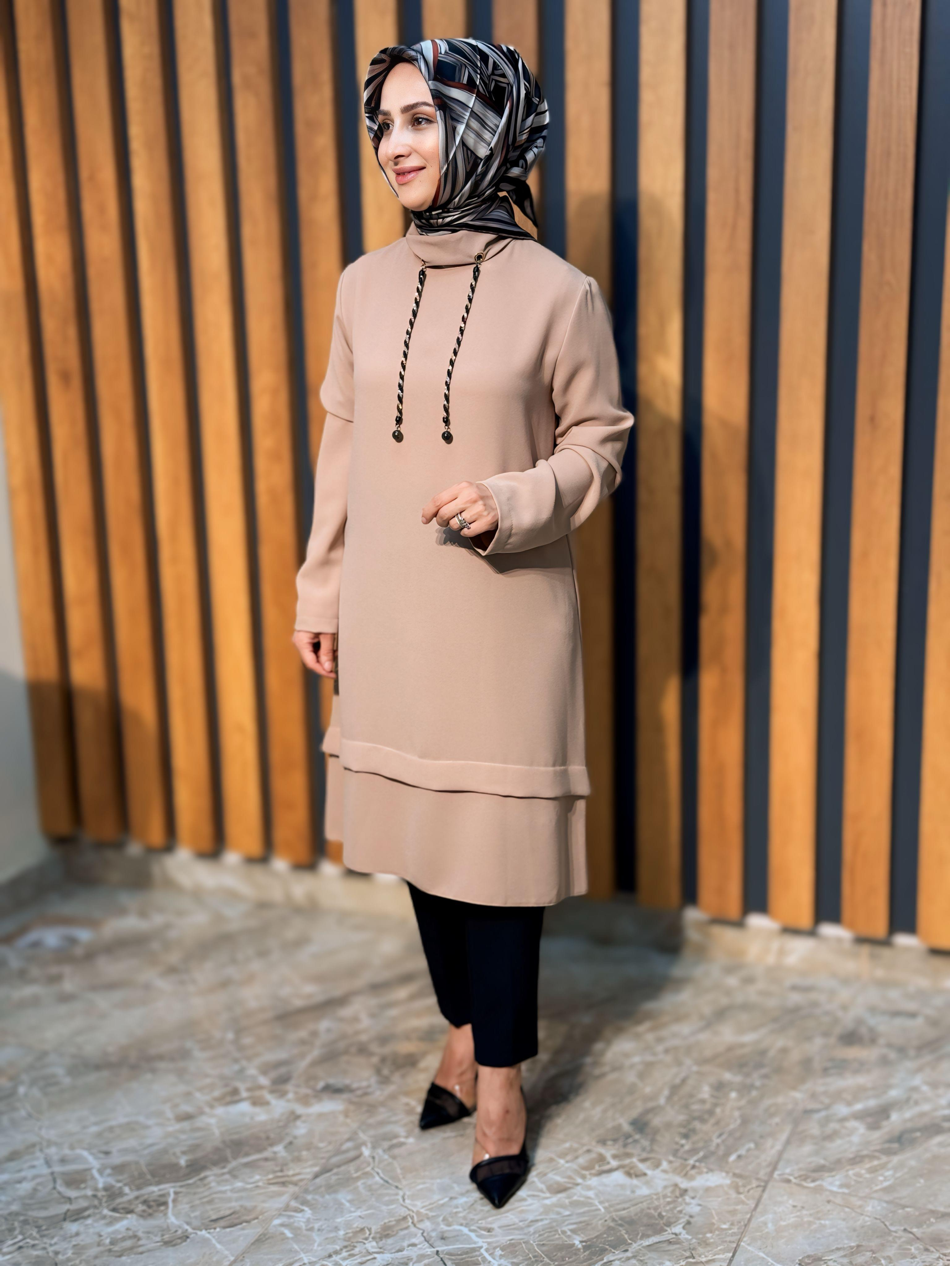 HAKİM YAKA AKSESUAR DETAYLI  KADIN TUNİK HAYA- 1333