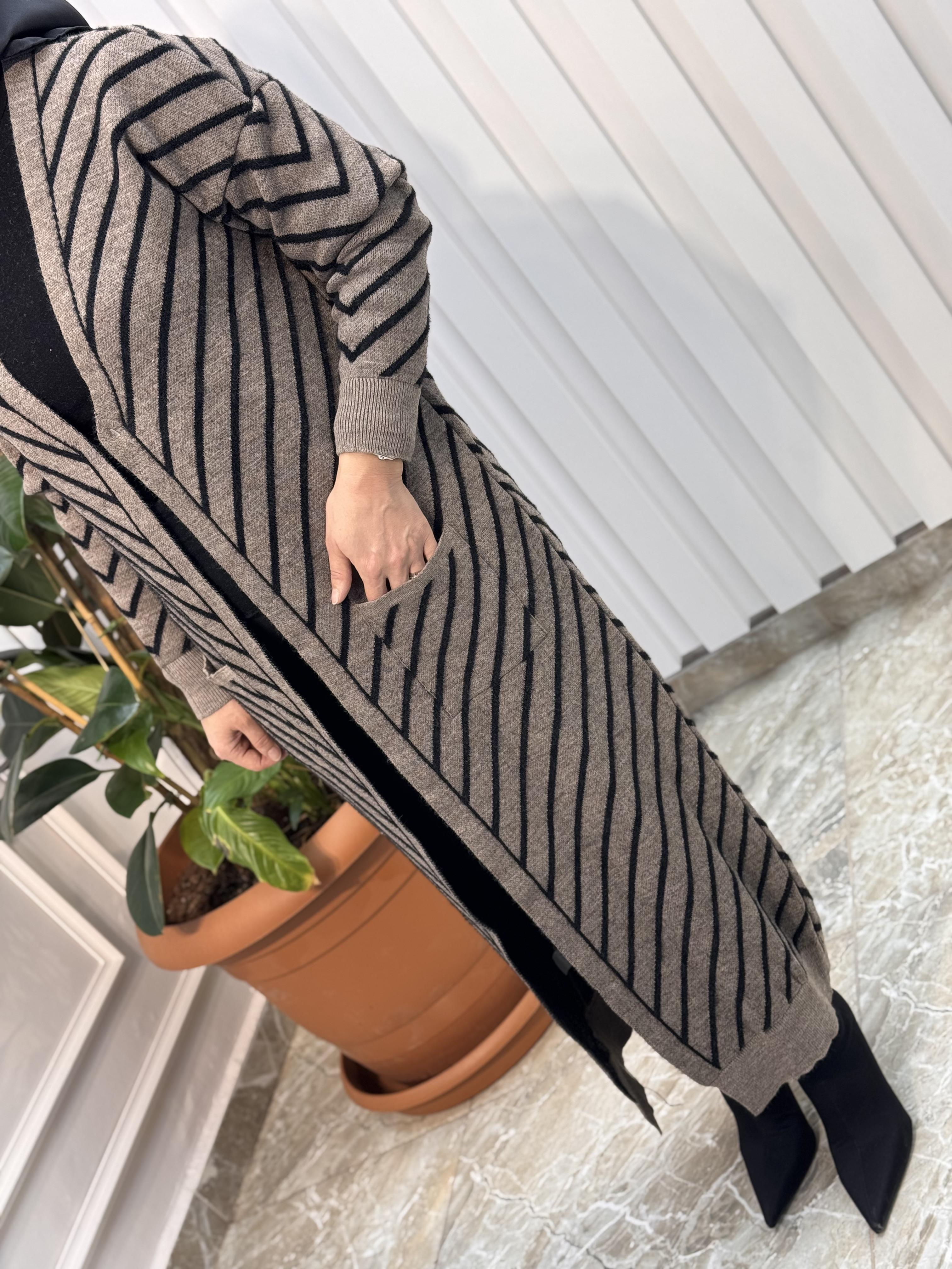KADO ÇİZGİLİ V DESENLİ HIRKA 3188