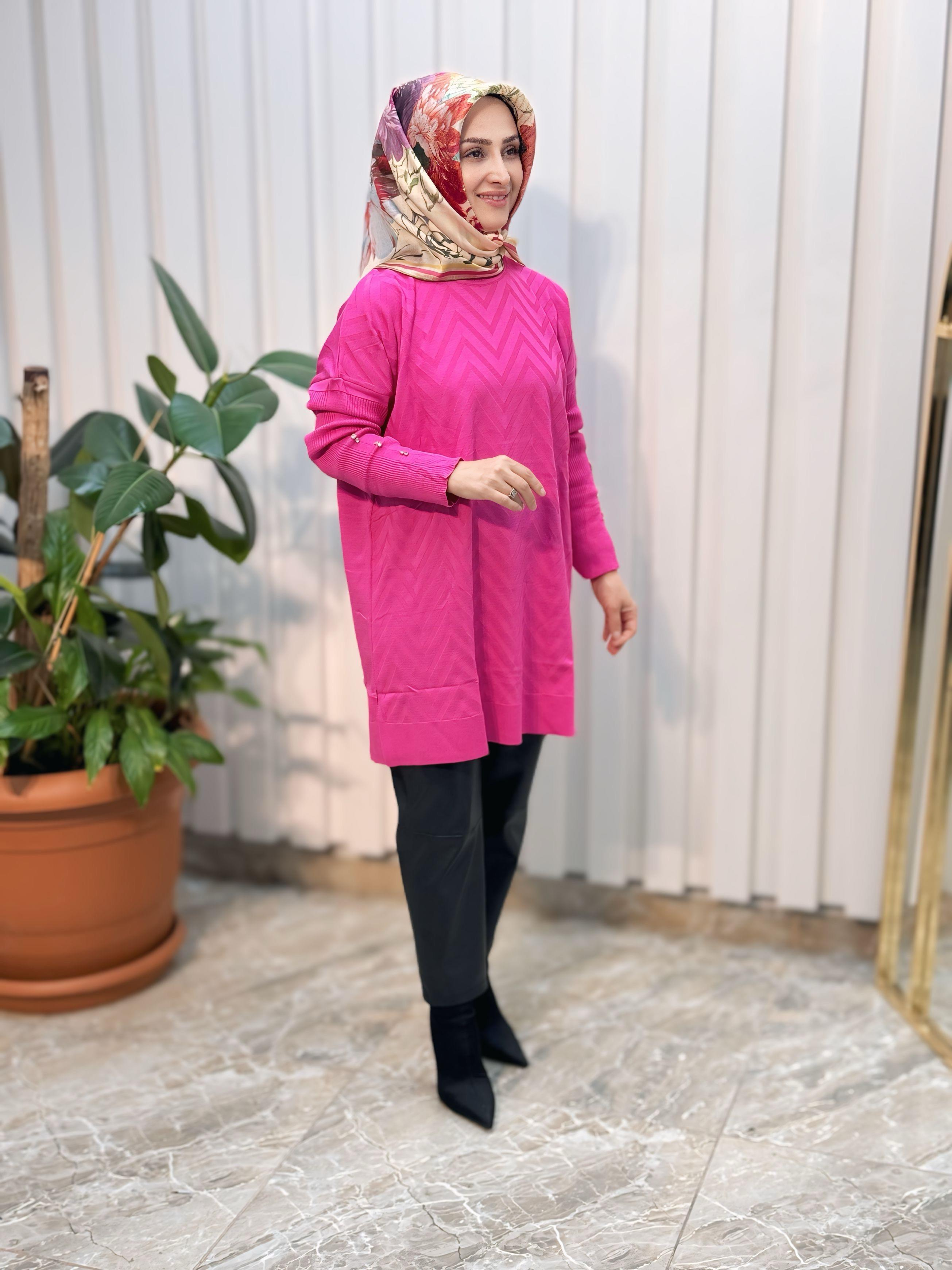 KADO KOLLARI TAŞ DETAYLI KENDİNDEN DESENLİ TRİKO TUNİK-24130