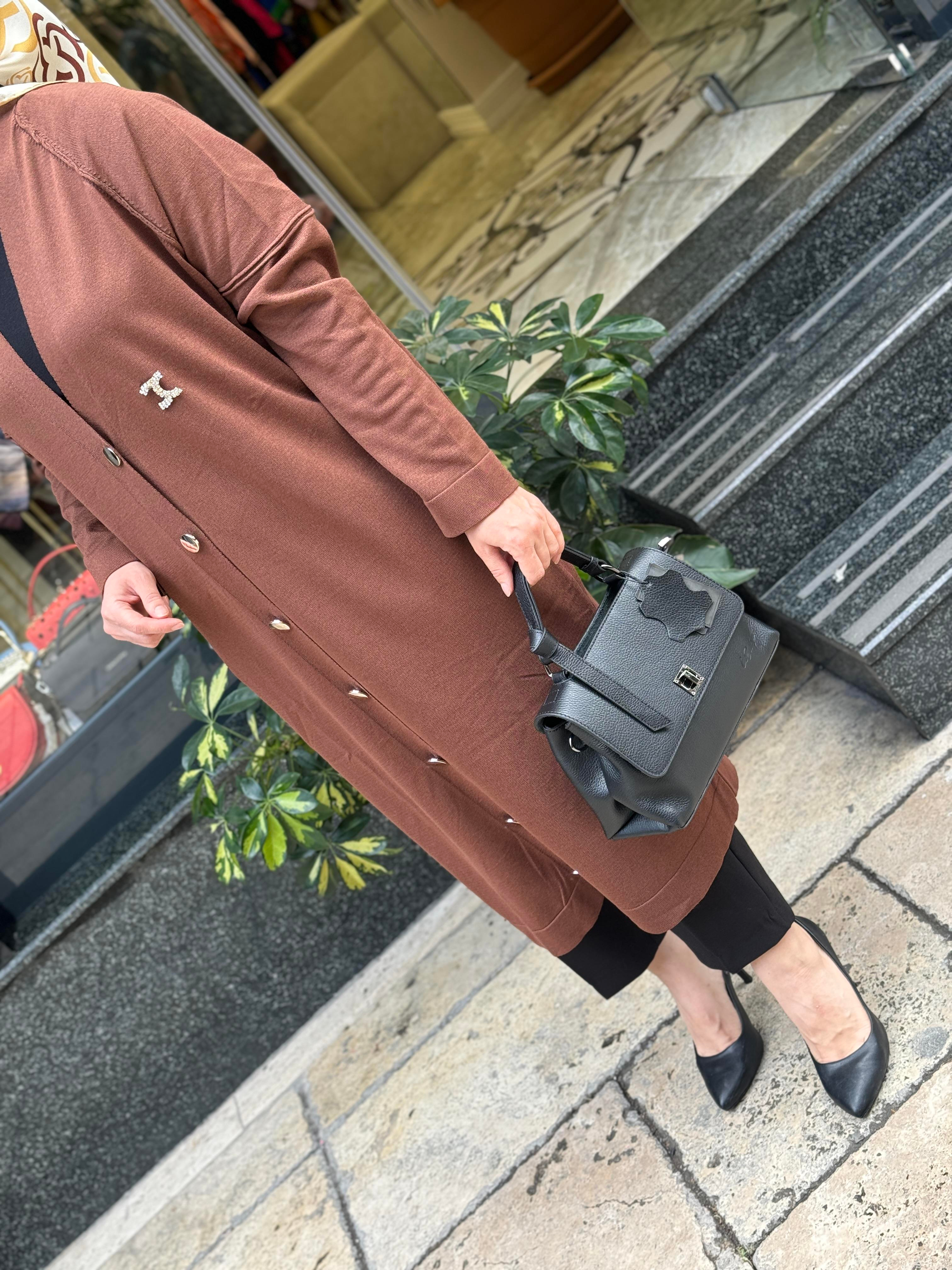 MERSERİZE YAKA BRONŞ DETAYLI ÖNDEN DÜĞMELİ HIRKA-24132