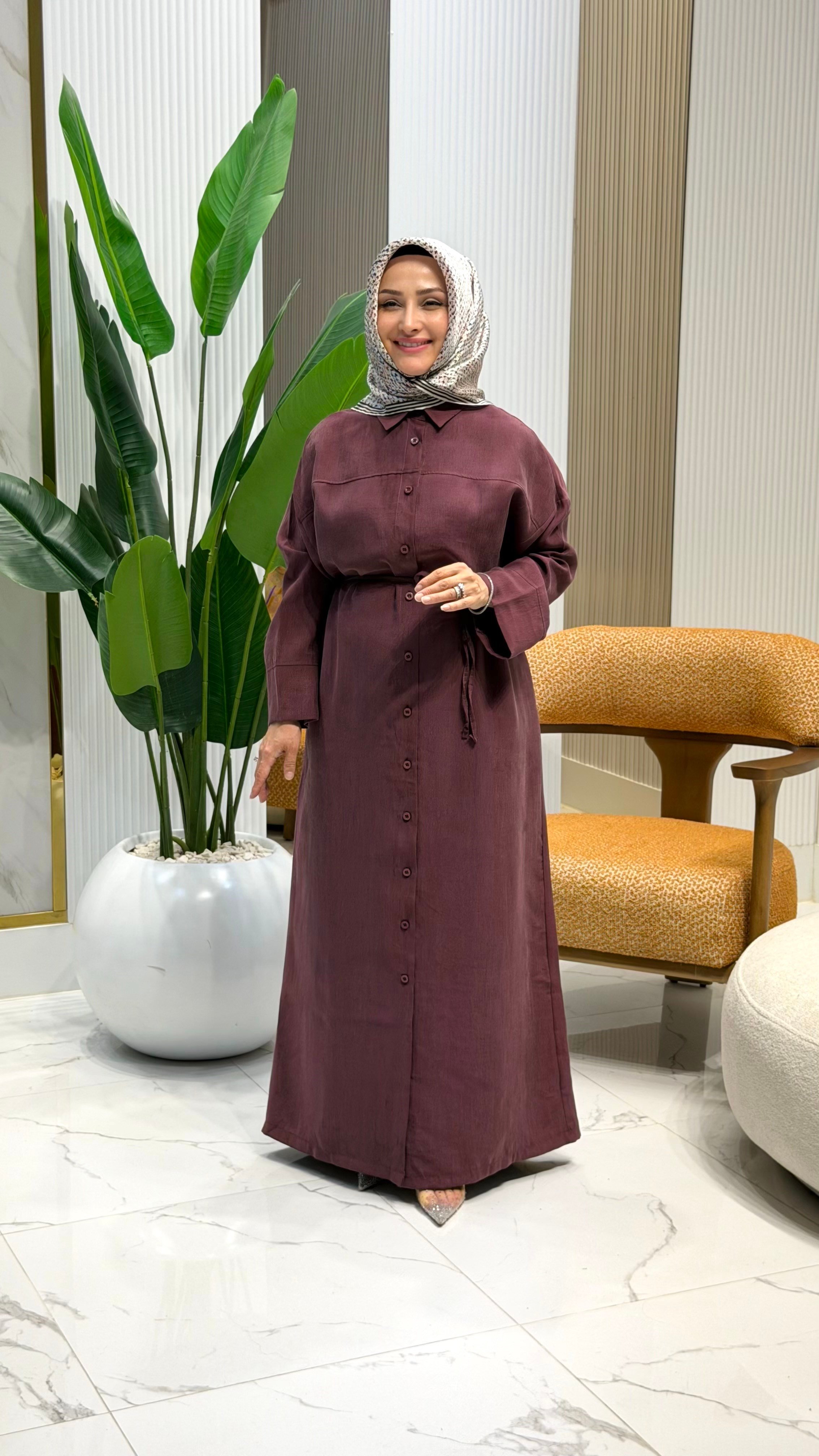 ÖNÜ DÜĞMELİ DÜŞÜK OMUZ ELBİSE MÜRDÜM - 6139