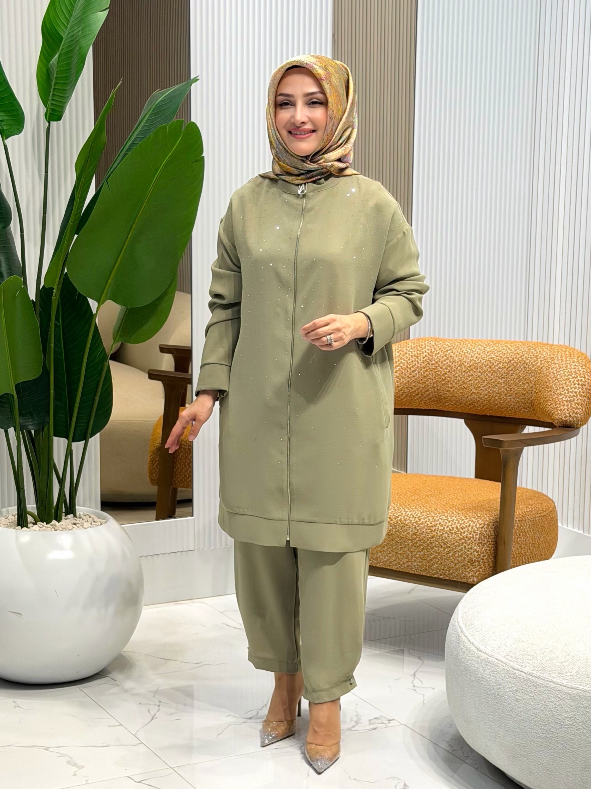 TAŞ DETAYLI FERMUARLI PANTOLONLU İKİLİ TAKIM OLİVE 26YT625