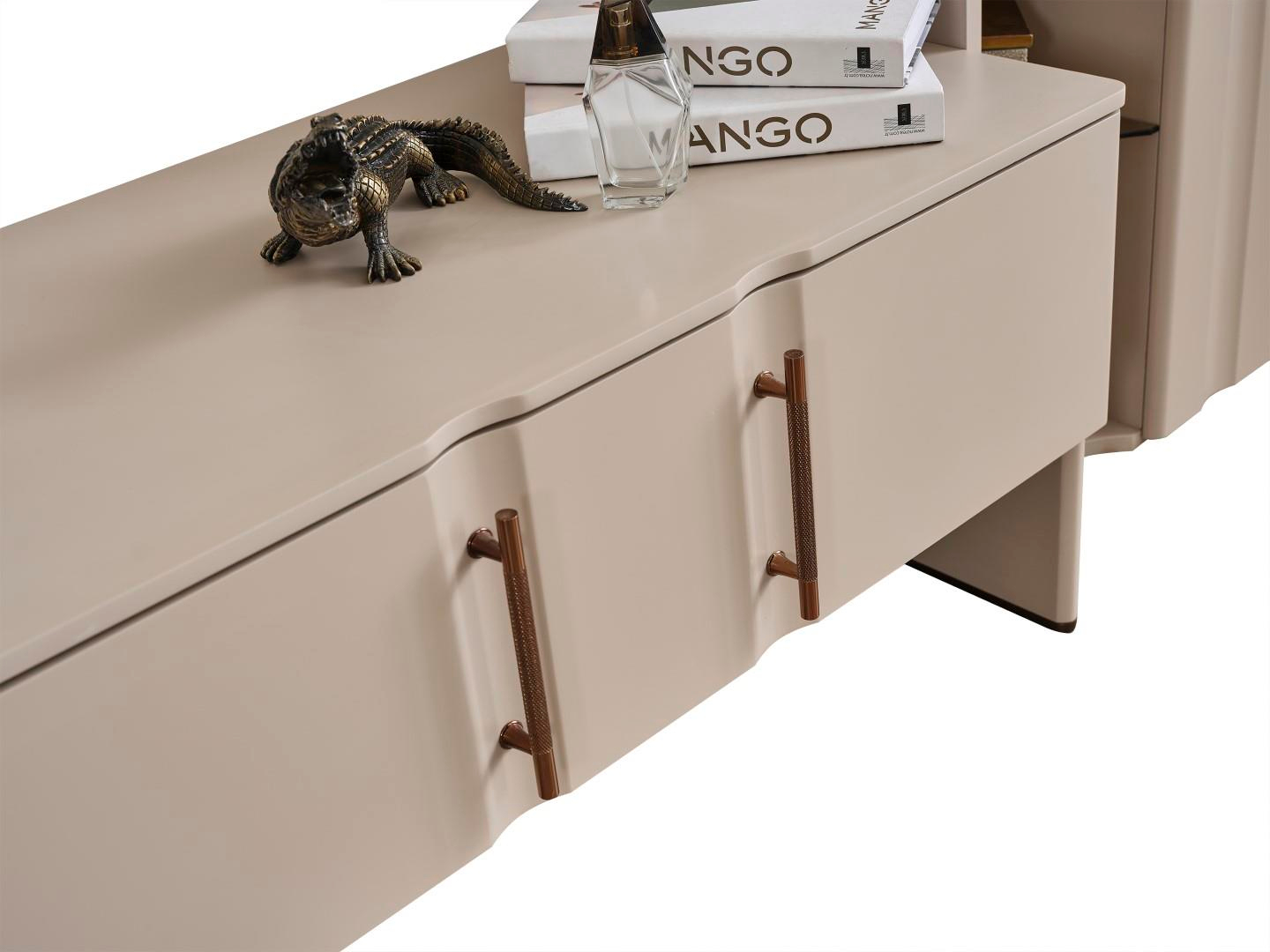 JULİAN DUVAR ÜNİTESİ