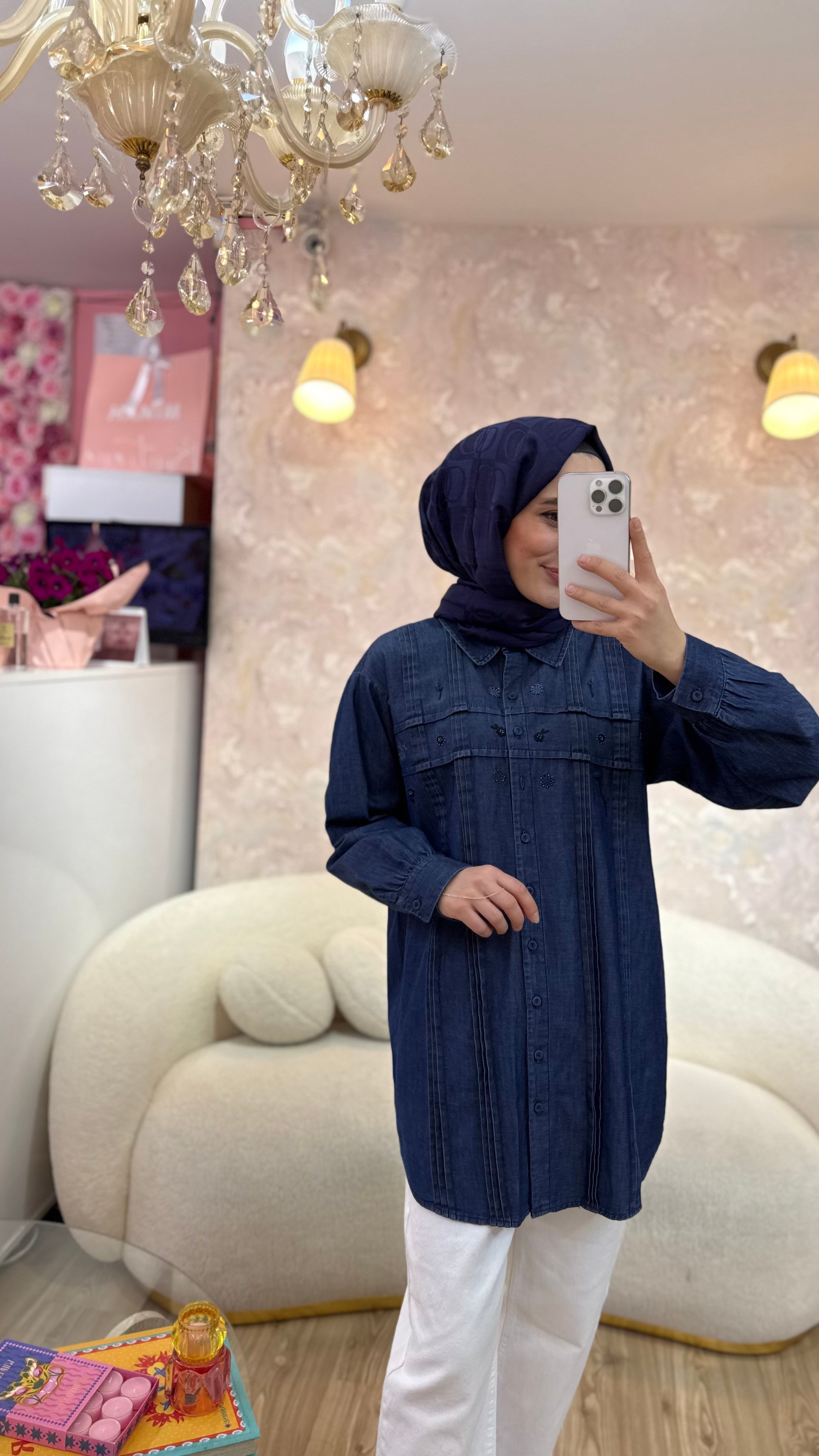 Kot Tunik 