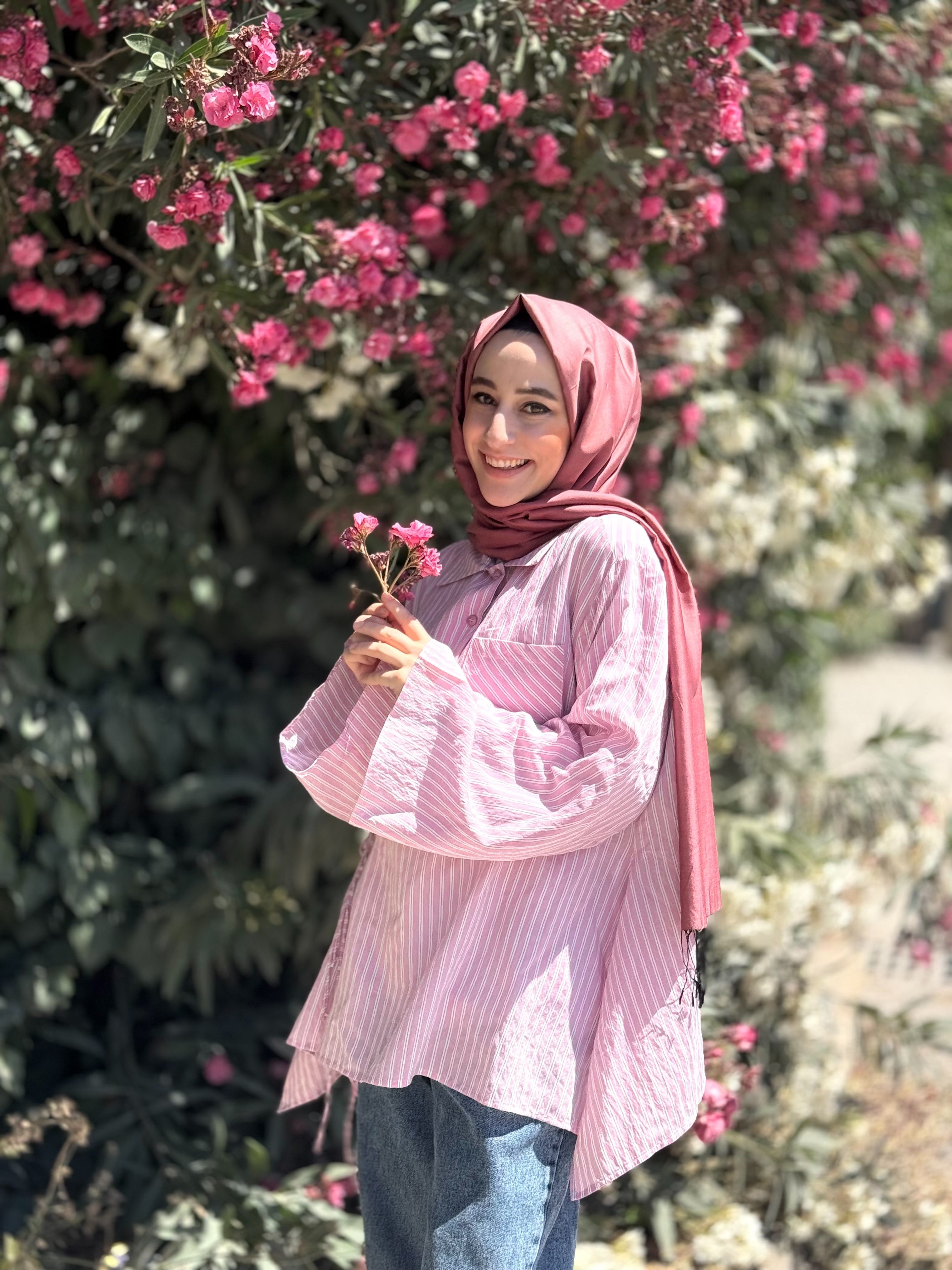 Pembe Çizgi Detay Tunik