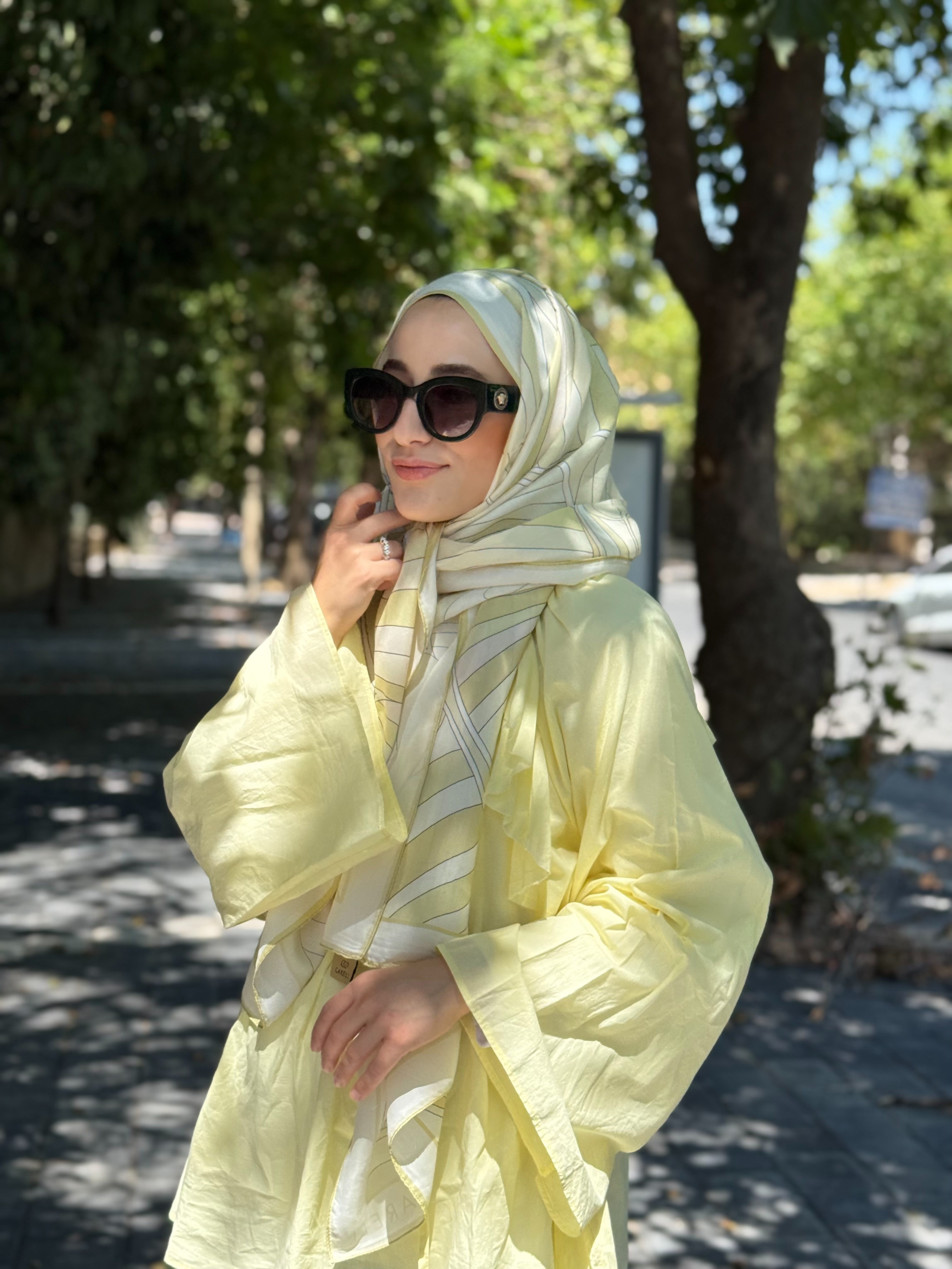 Sarı Desenli Şal 