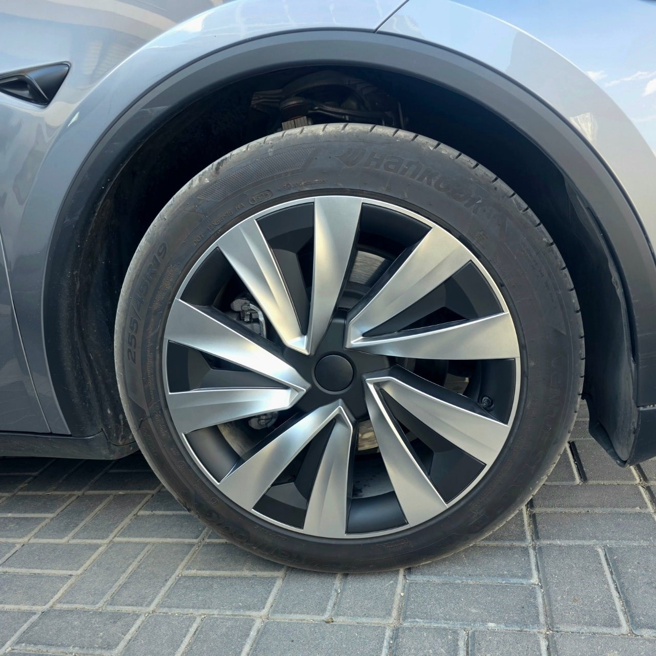 Model Y 2025+ Juniper 19